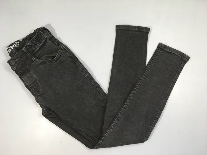 Jeans noir, moins cher chez Petit Kiwi