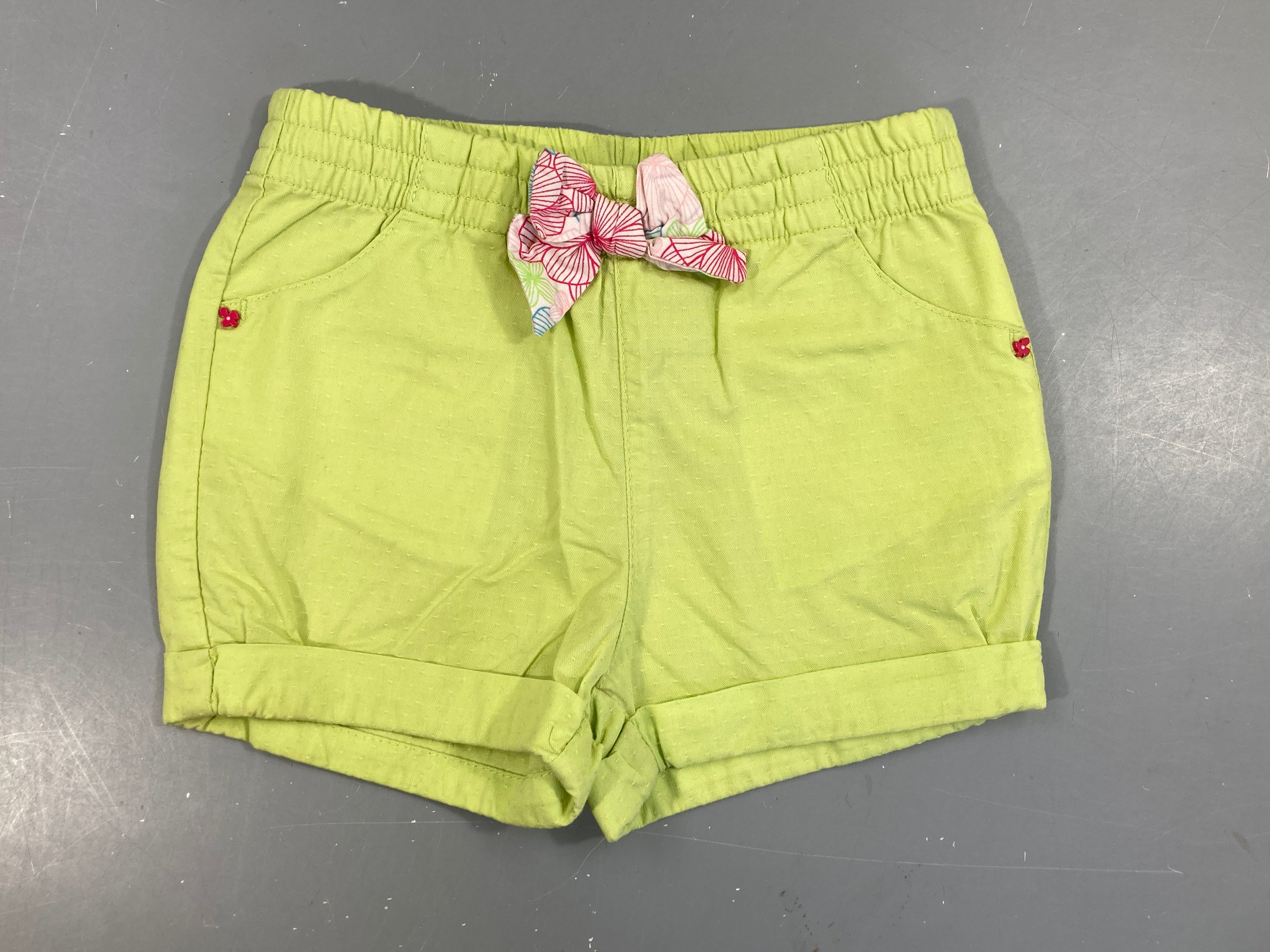 Short vert anis texturé noeud rose