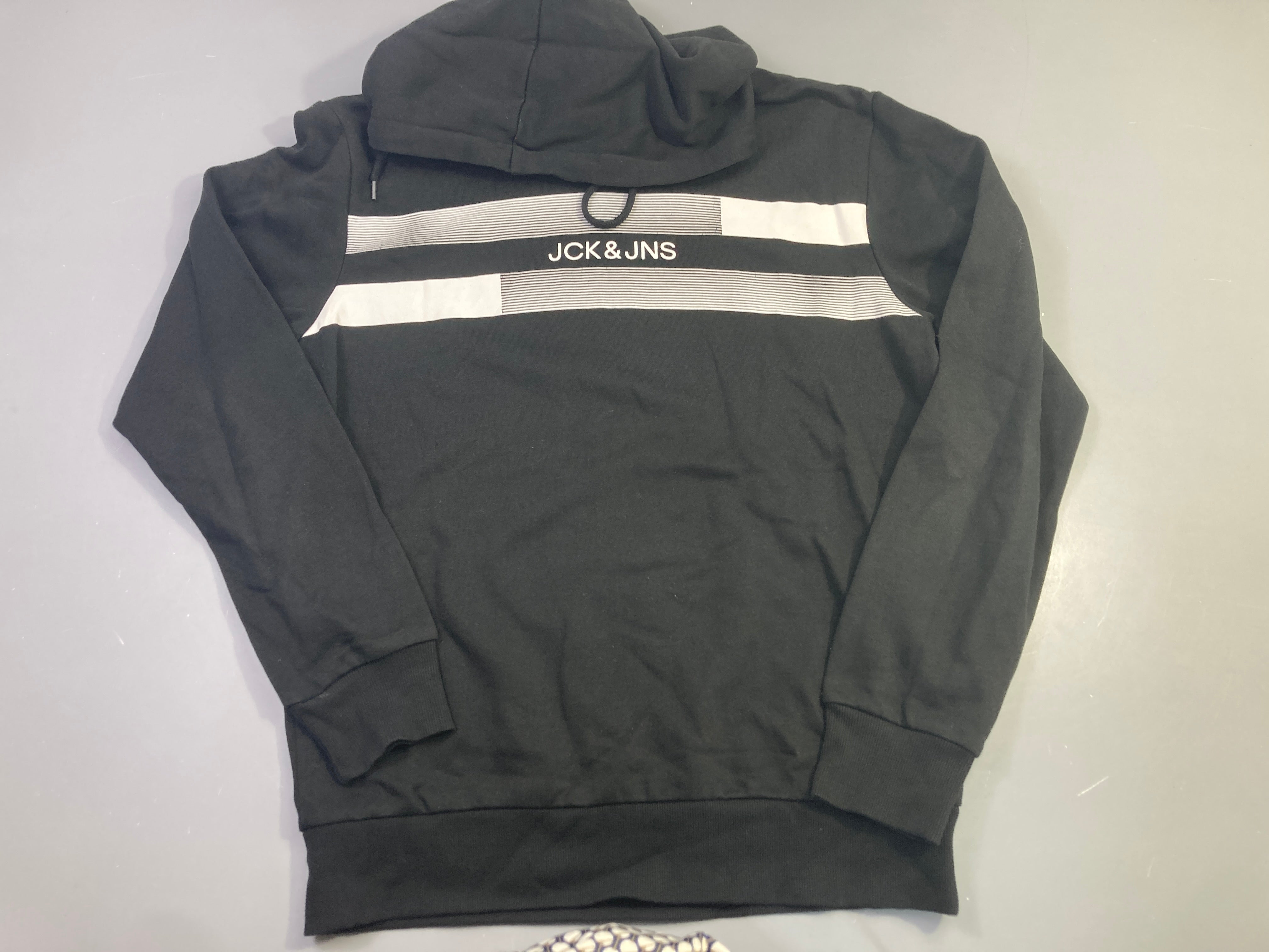 Sweat capuche noir rayé blanc