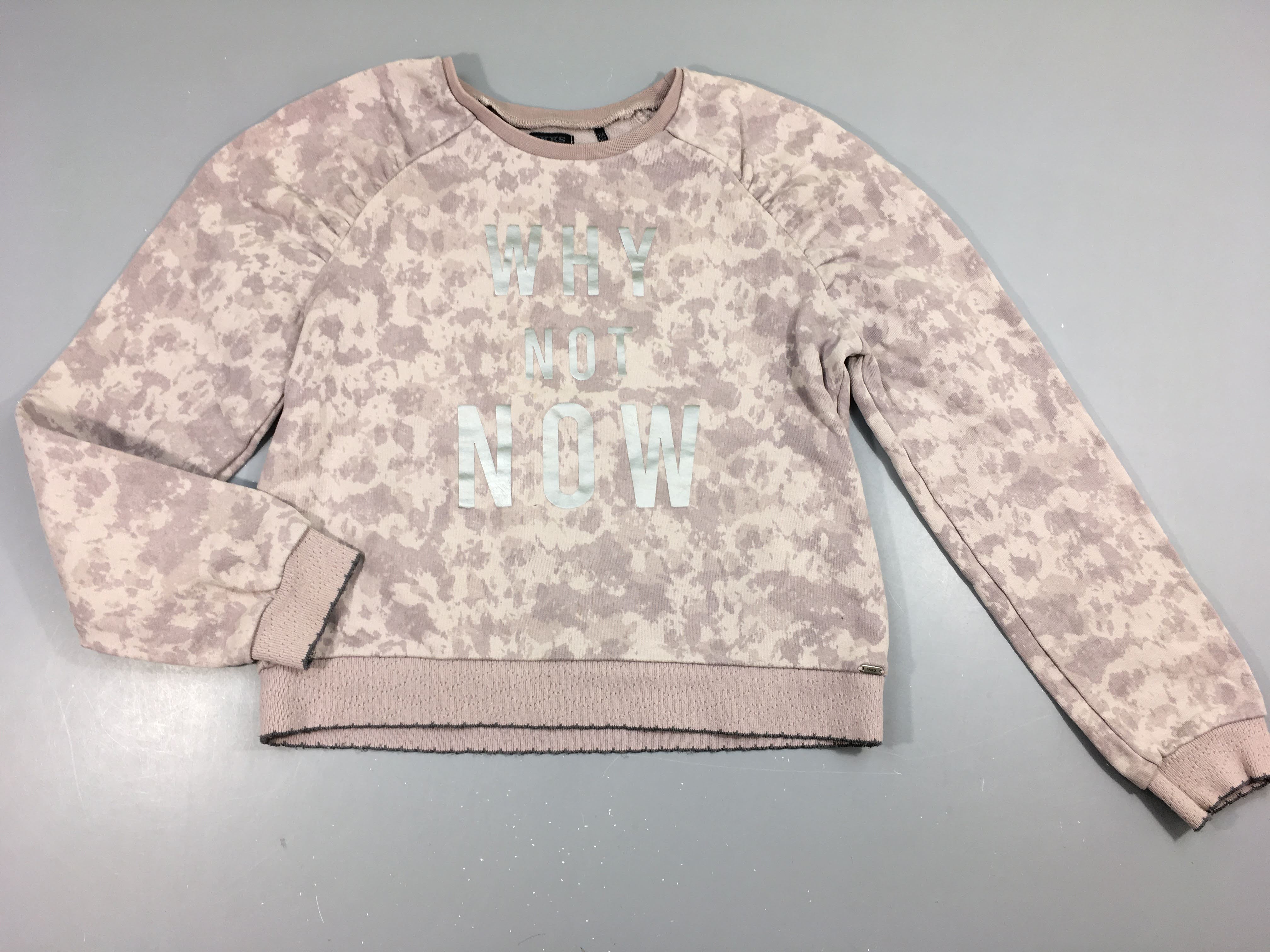 Sweat rose pâle effet taches Now