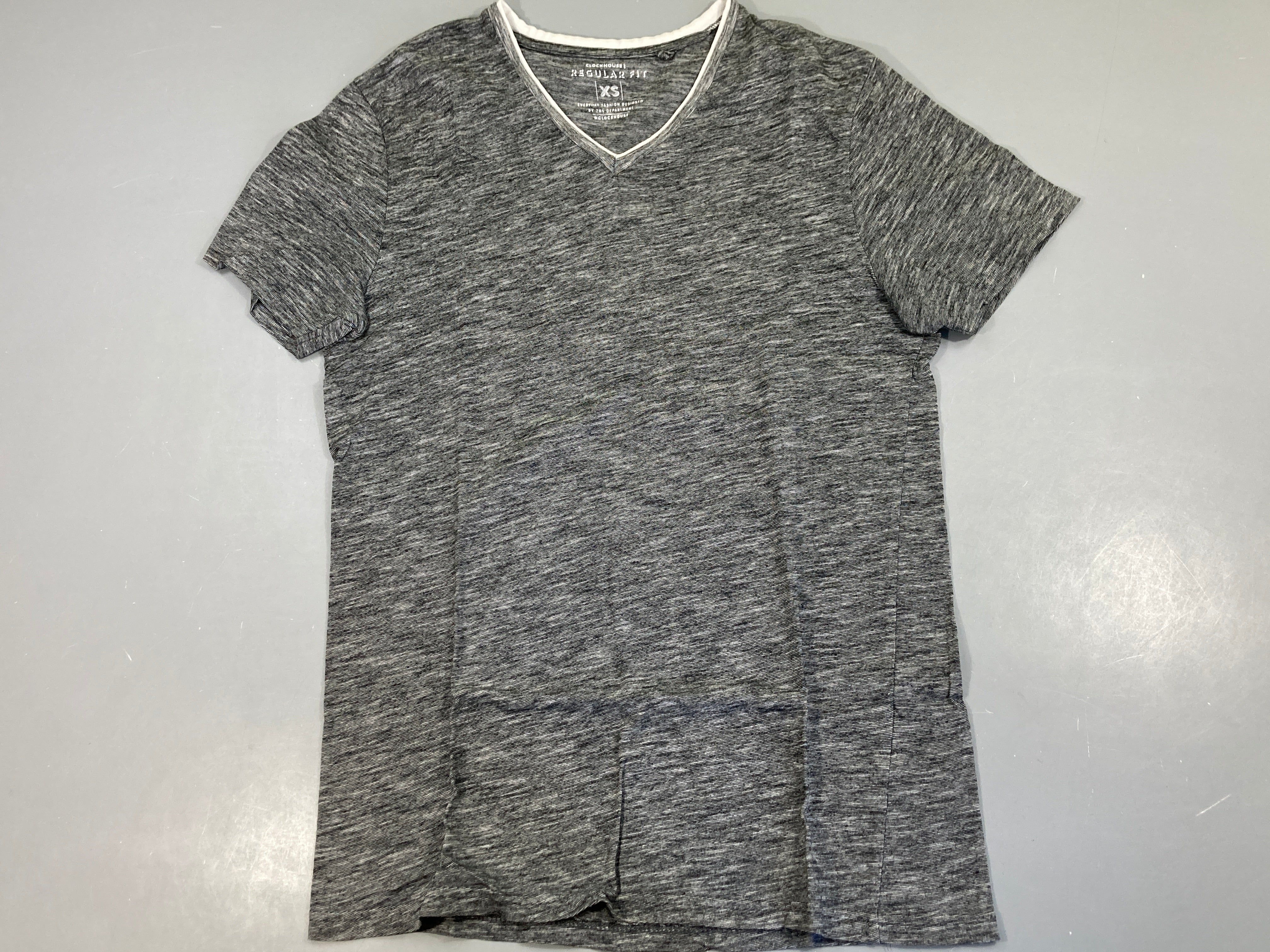 T-shirt m.c gris flammé col V