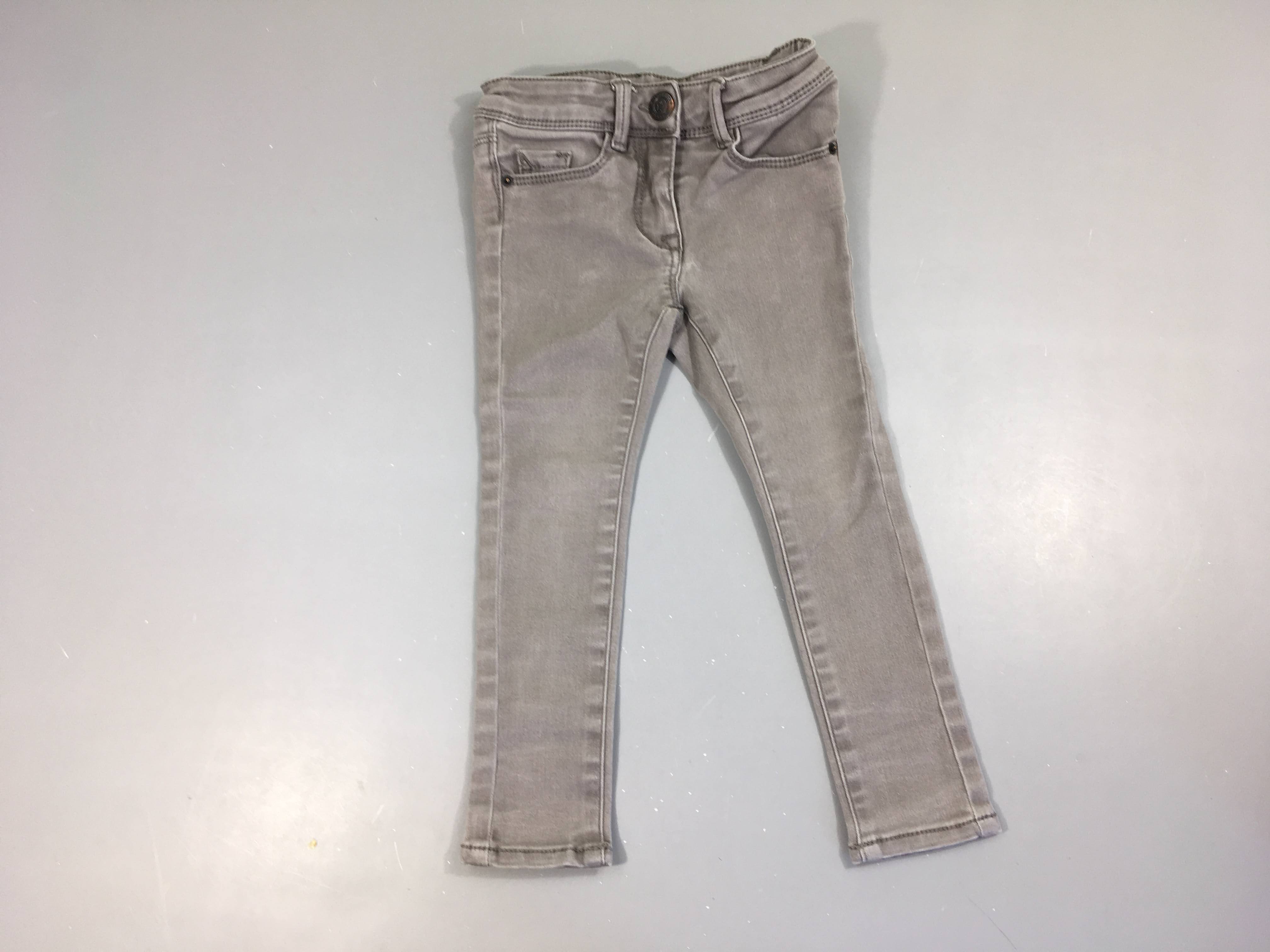 Pantalon  gris clair elastanne légèrement détendu