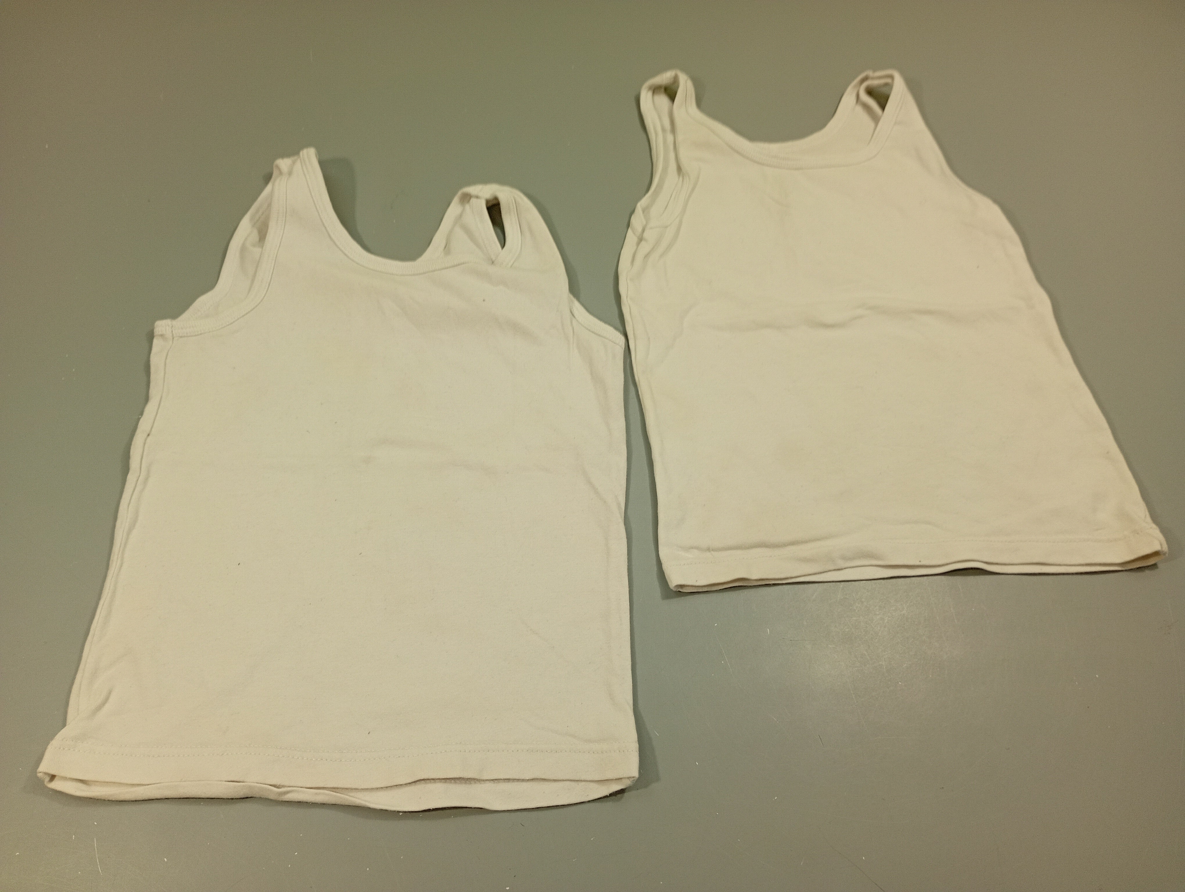 Lot de 2 chemisettes s.m blancs