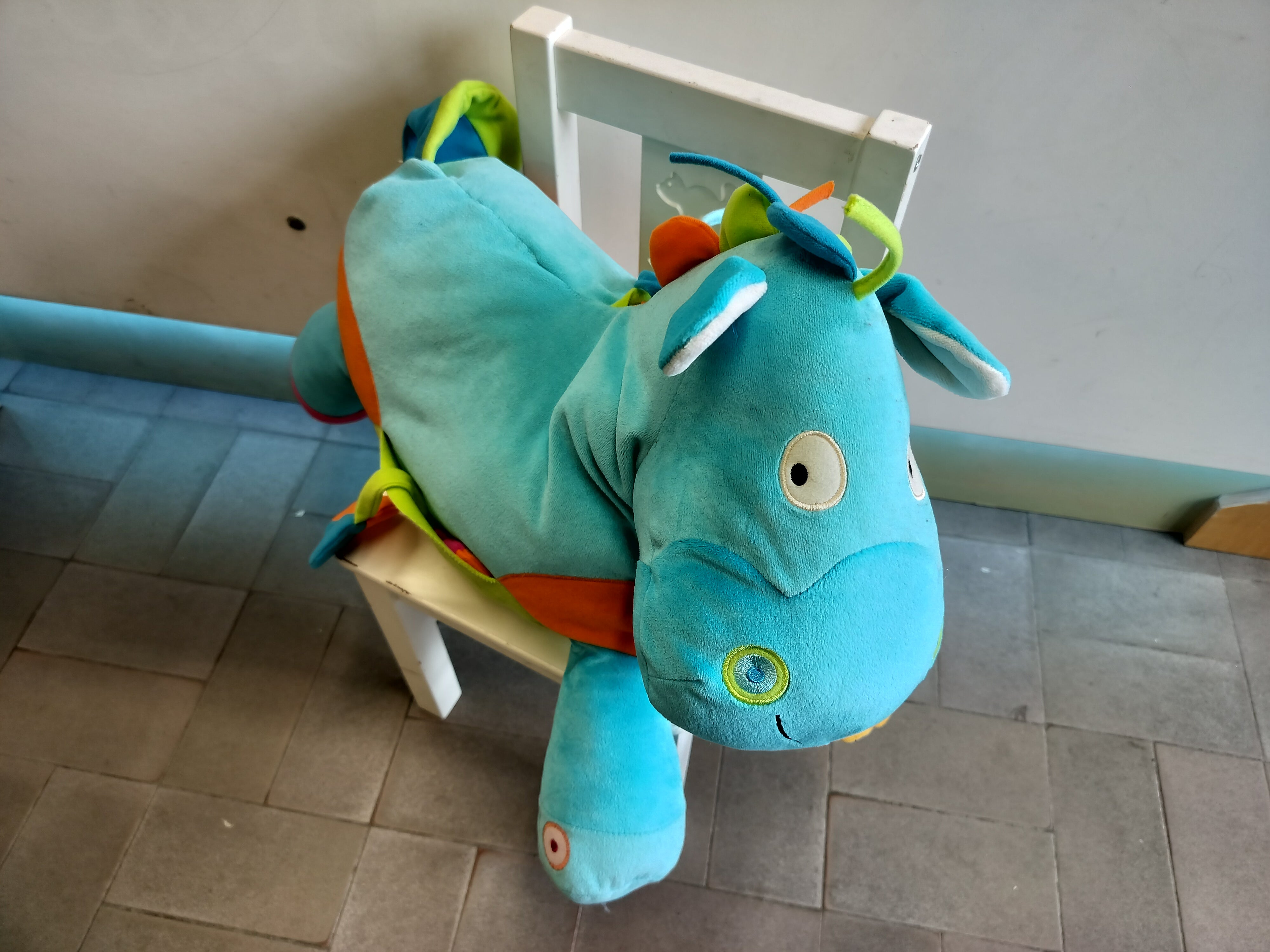 Peluche cheval d'activité Bawi . Multicolore. A rafraîchir