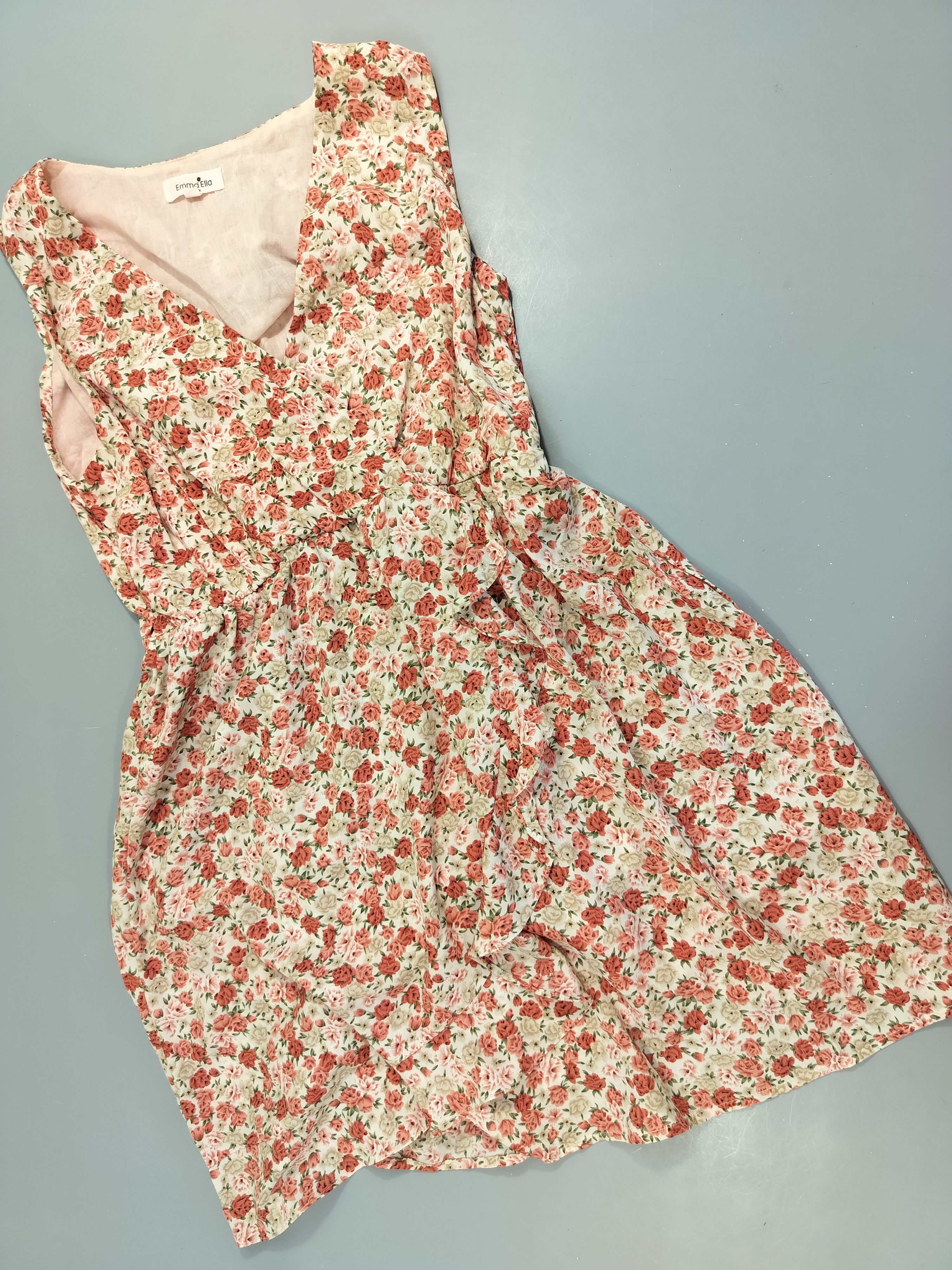 Robe s.m blanche à fleurs  100% polyester