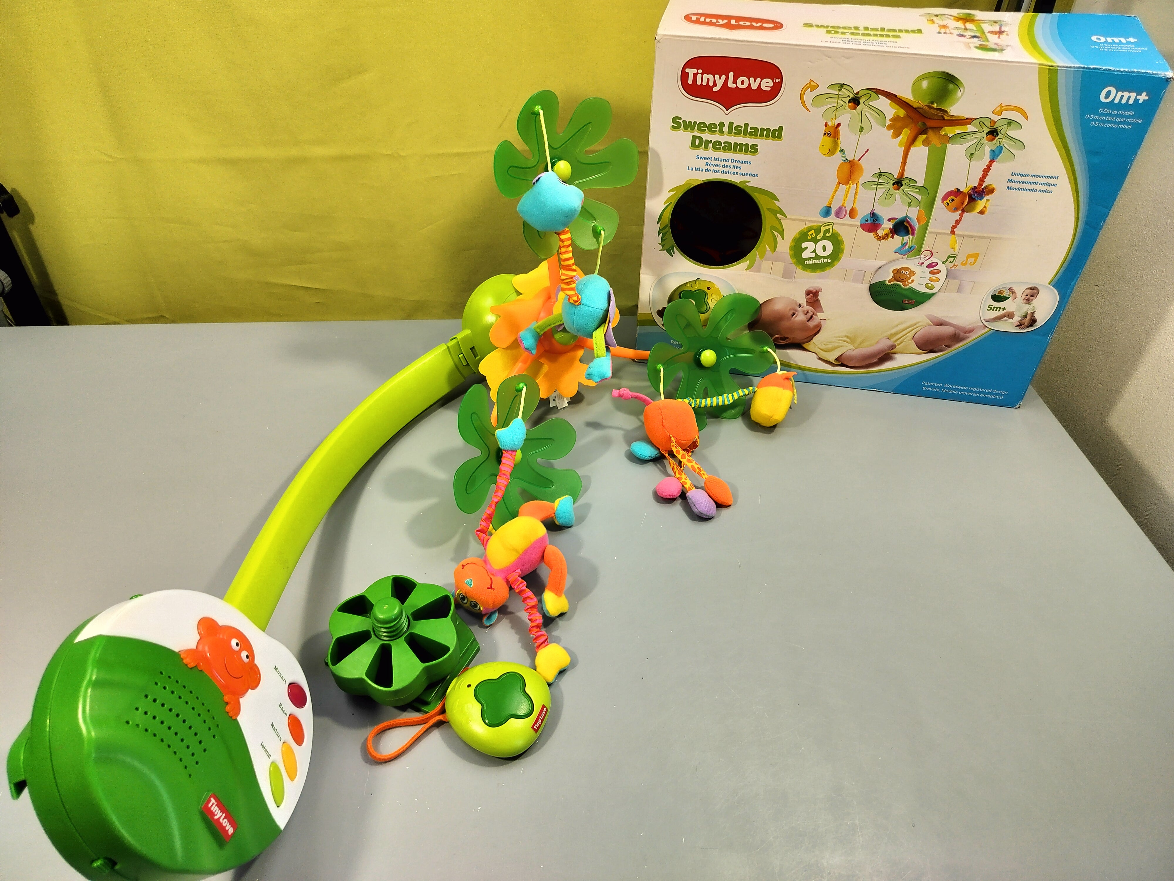 Mobile musicale  jungle Tiny Love. Non testé, piles non fournies