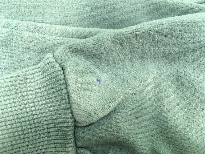 Sweat vert froufrous, tache sur le bas de la manche, un peu bouloché, moins cher chez Petit Kiwi