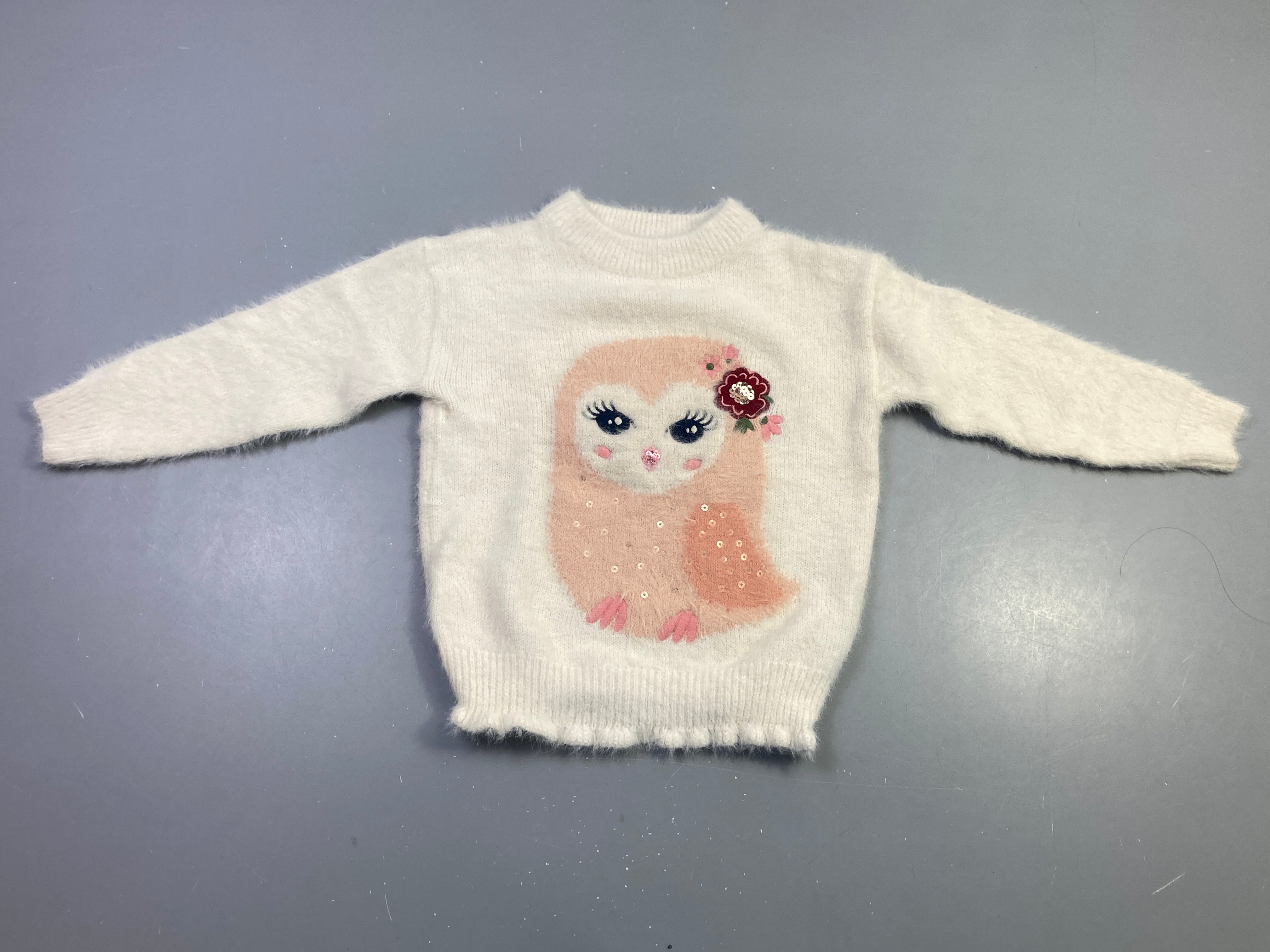 Pull écru duveteux chouette sequins