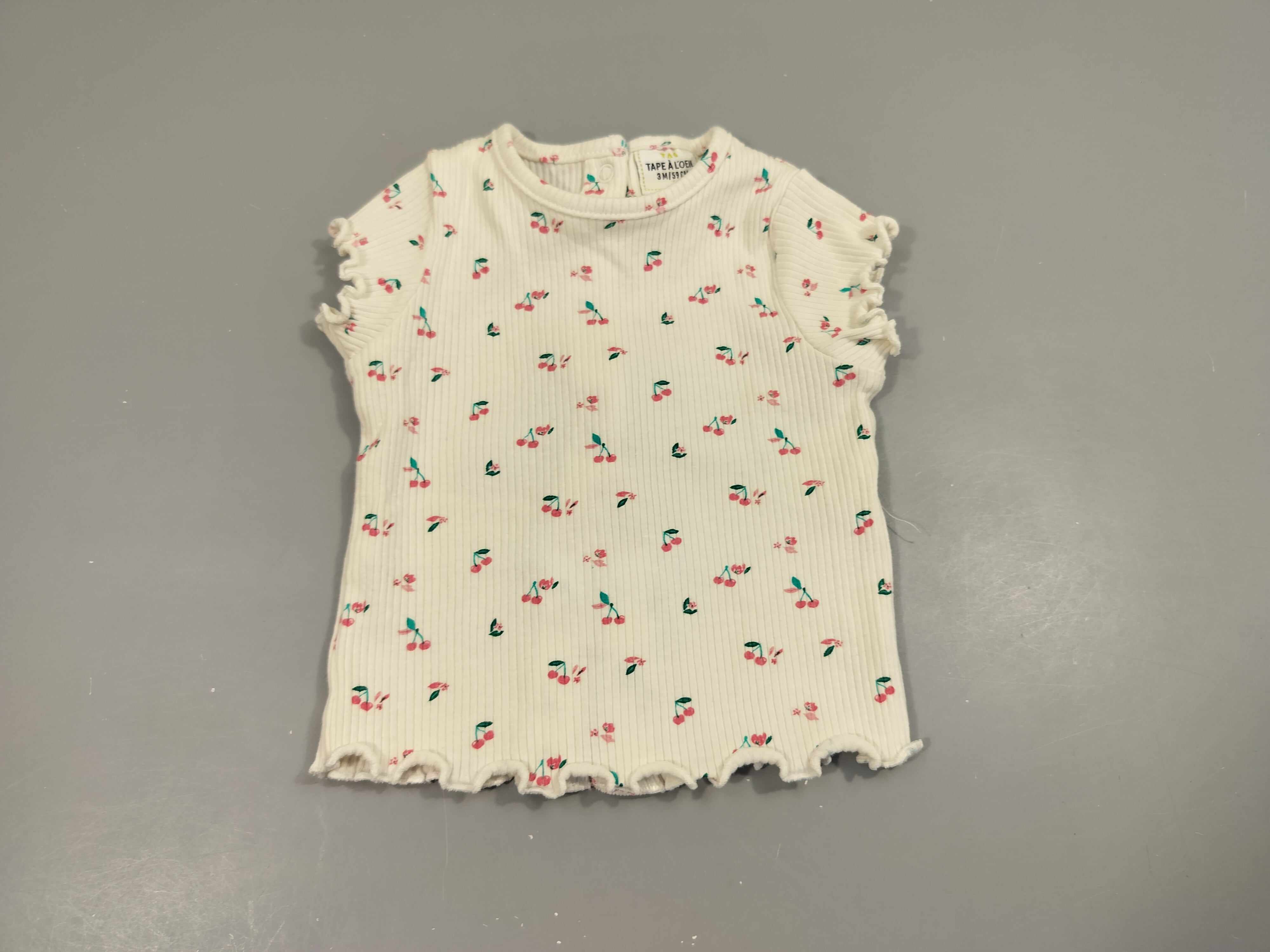 T-shirt m.c blanc texturé motifs cerises