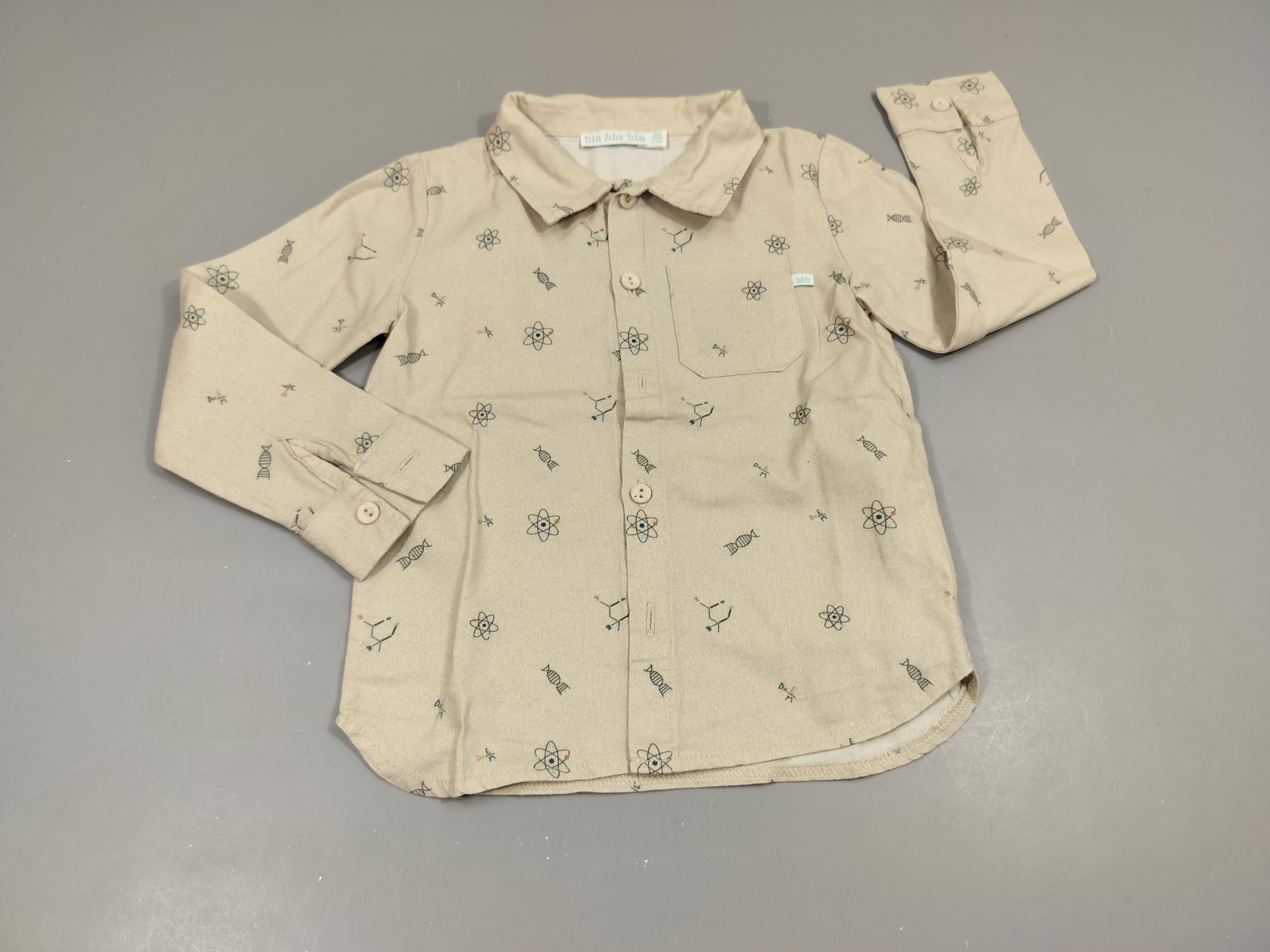 Chemise m.l  beige à motifs bonbons, ...100% coton