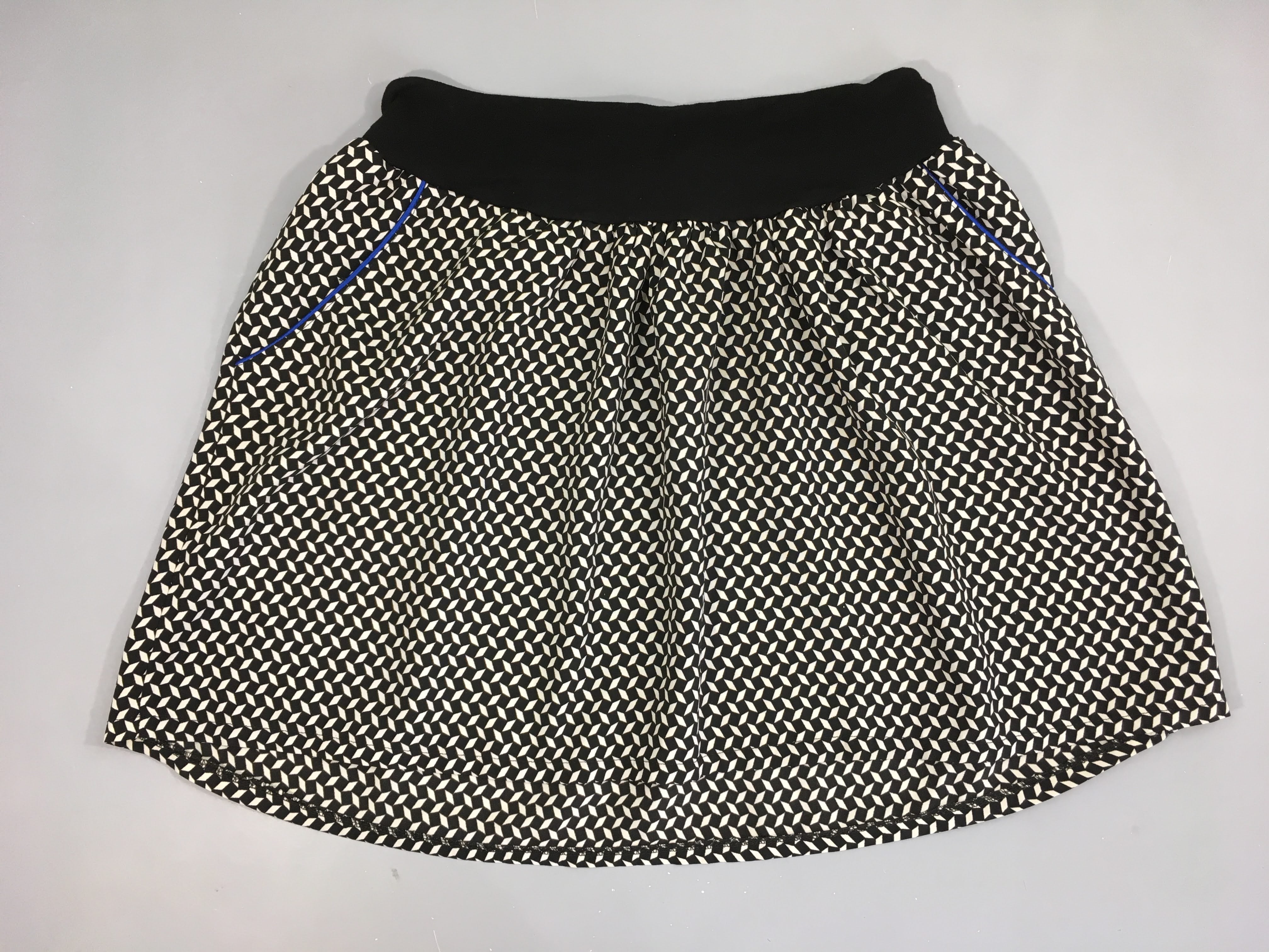 Jupe fluide noire losanges