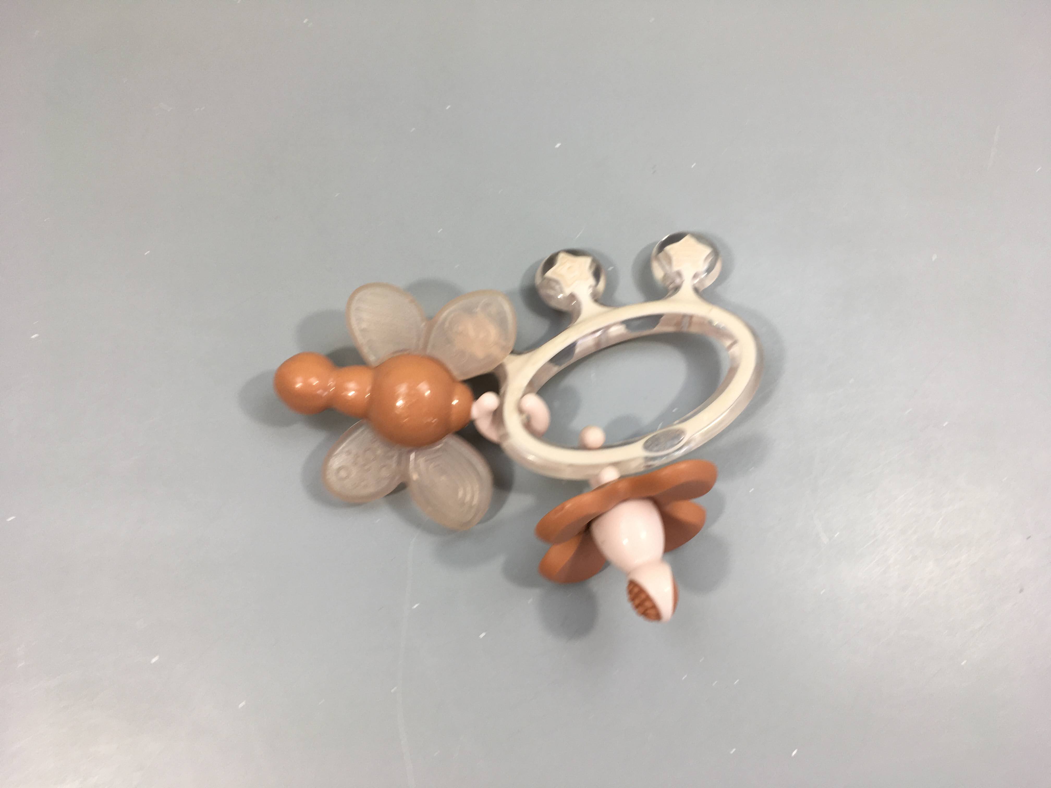 Anneau de dentation vieux rose (change de couleur au froid)