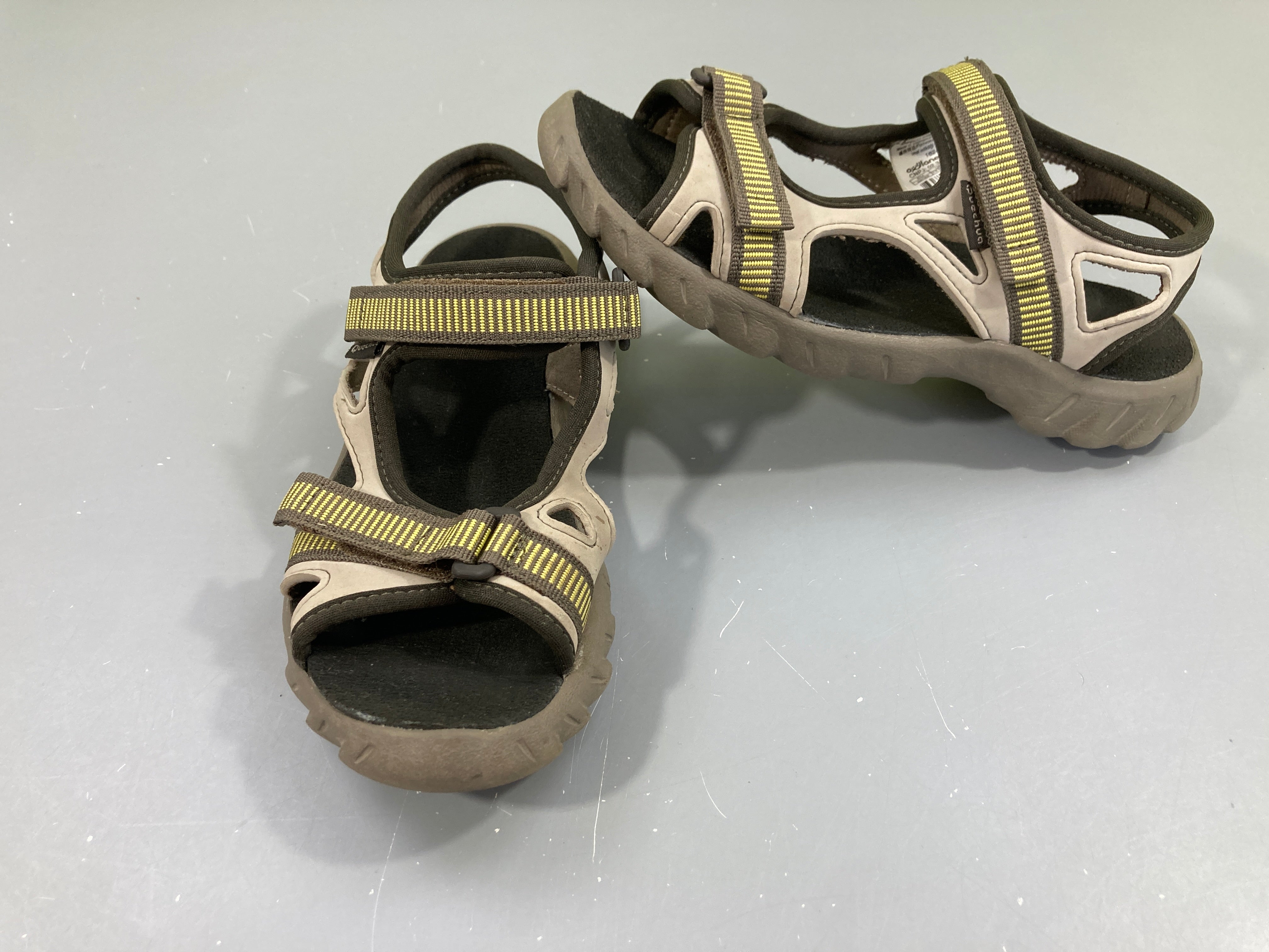 Sandales d'eau kaki-beige