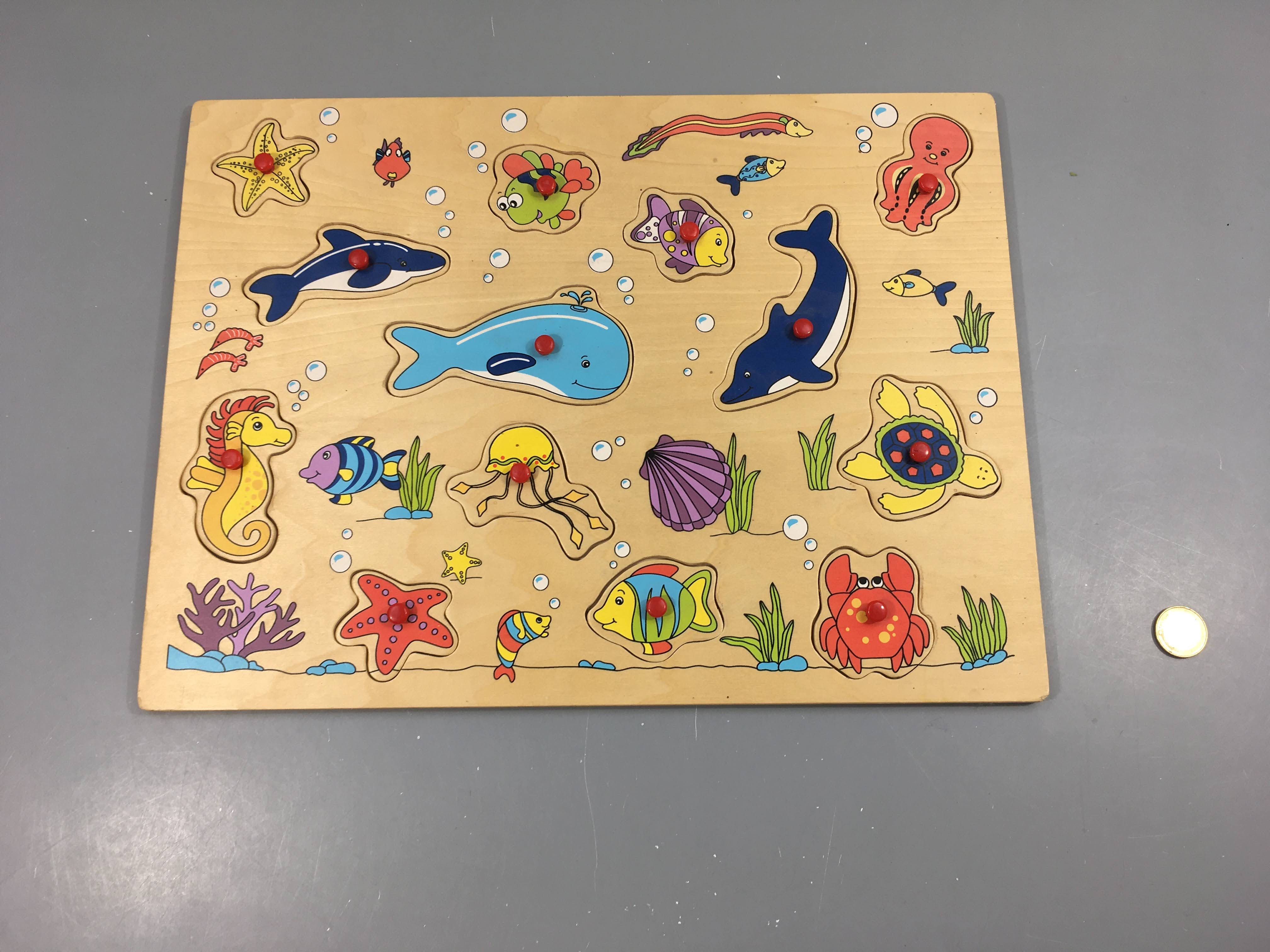 Planche puzzle poissons en bois