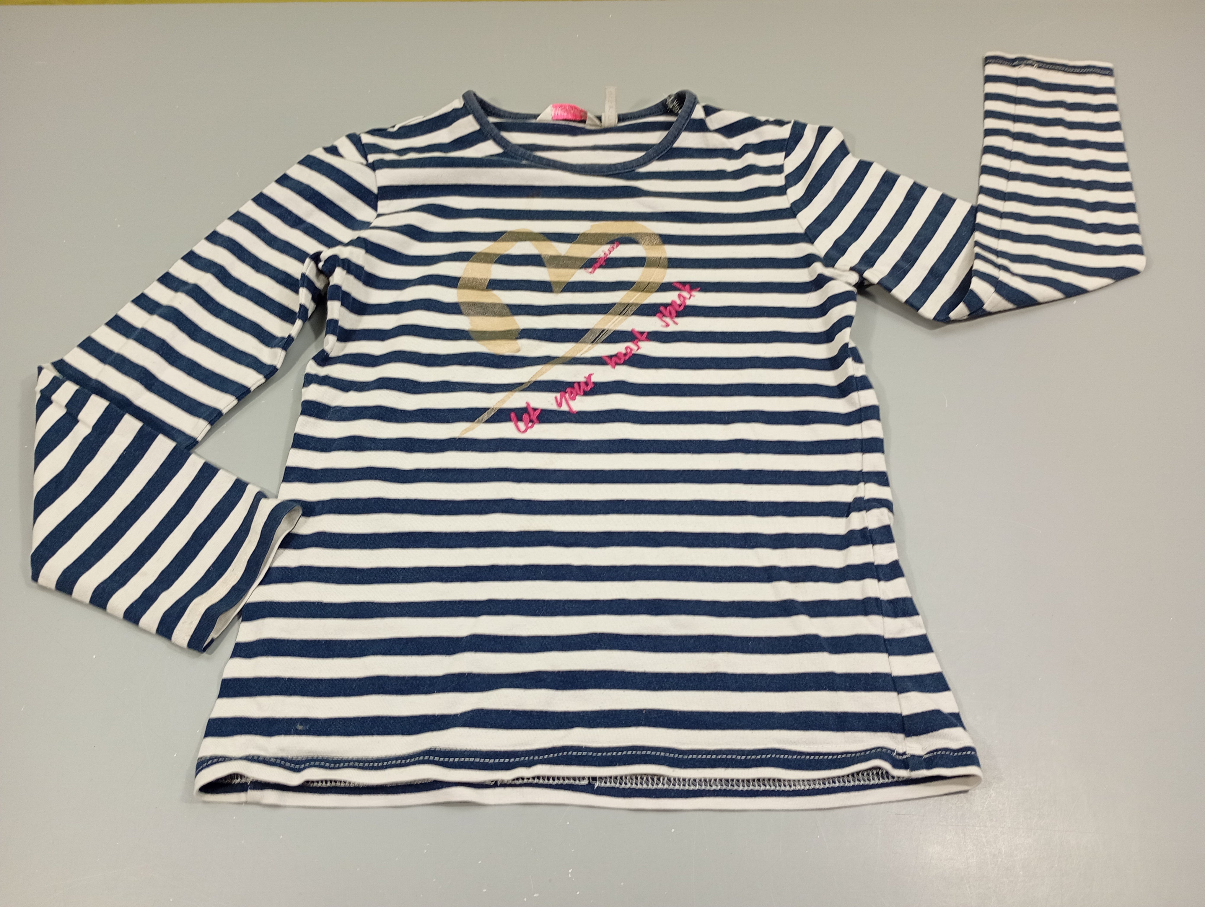 T-shirt m.l blanc et bleu marine , coeur doré 