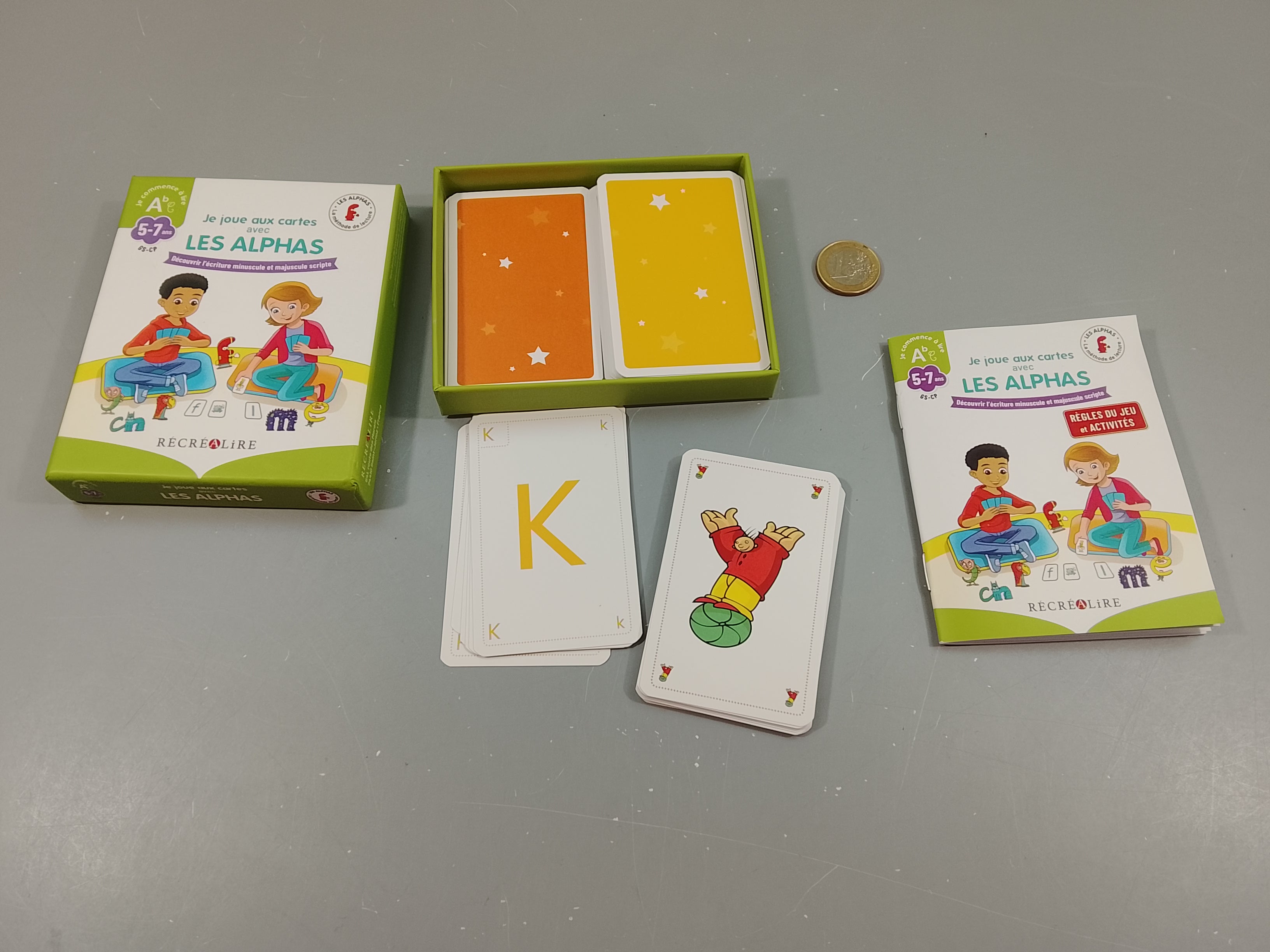 Complet.Je joue aux cartes avec les Alphas. Découvrir l'écriture minuscule et majuscule scripte.5-7 ans