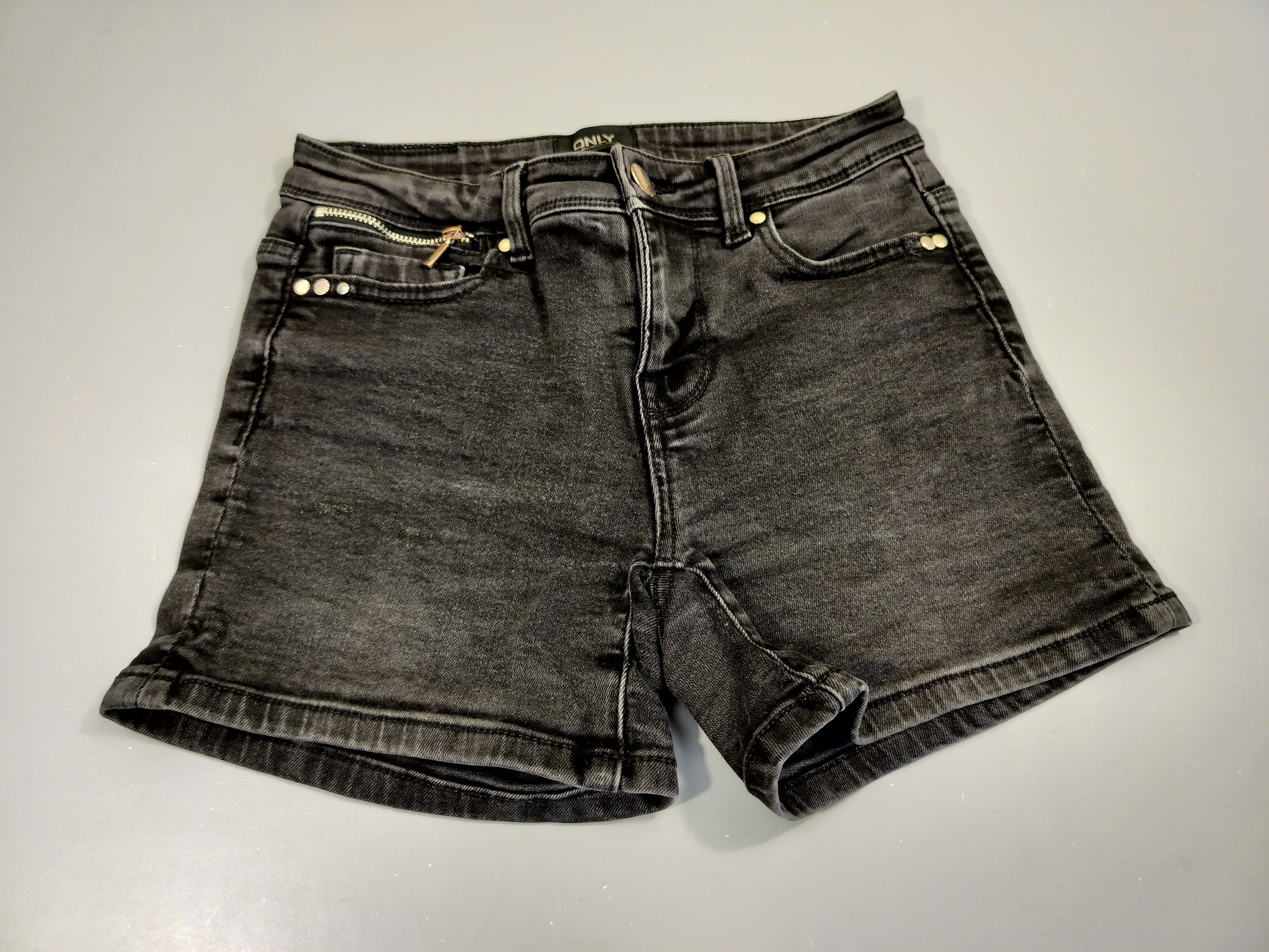 Short en jean noir