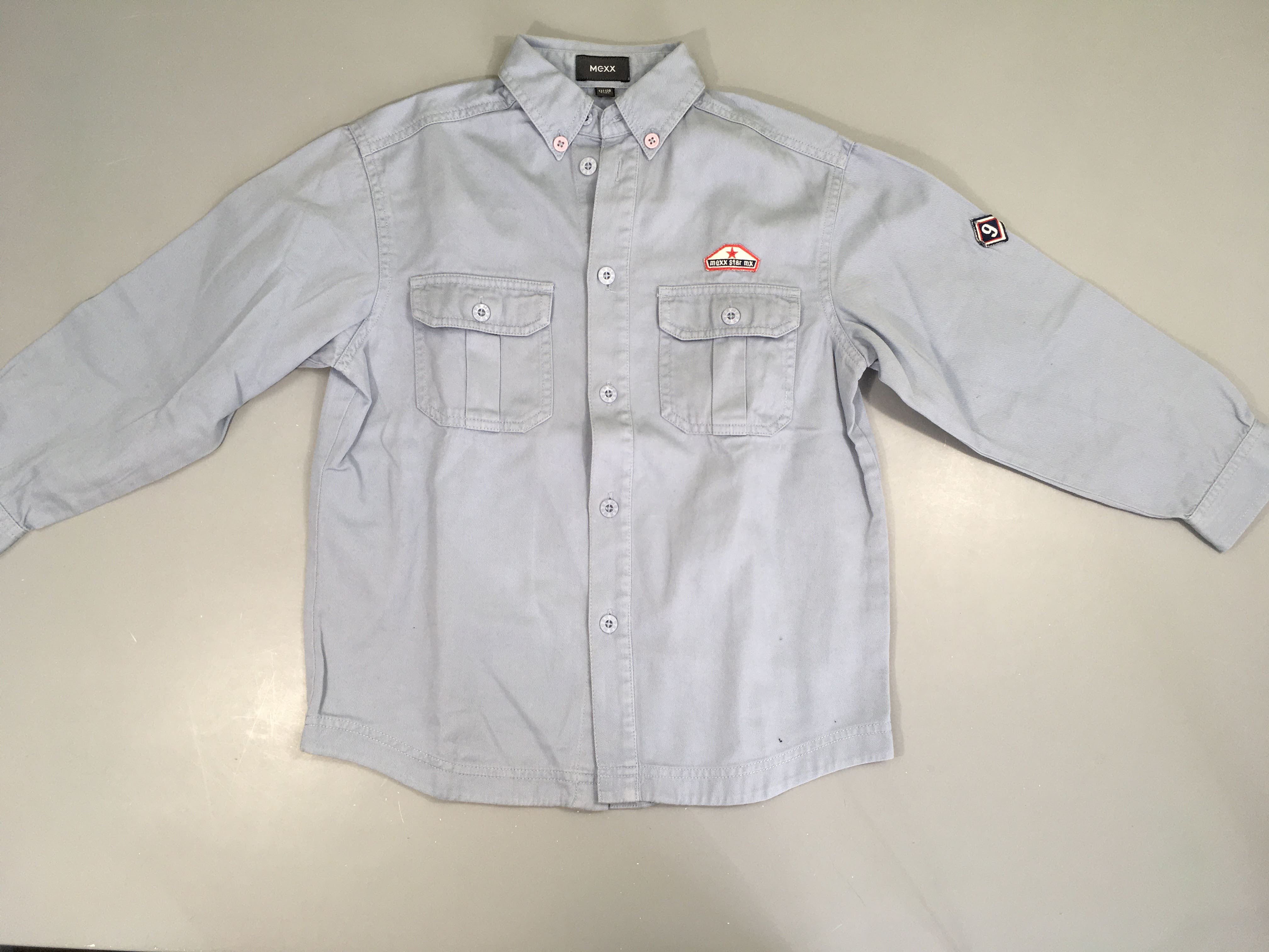 Chemise m.l bleue, légèrement boulochée