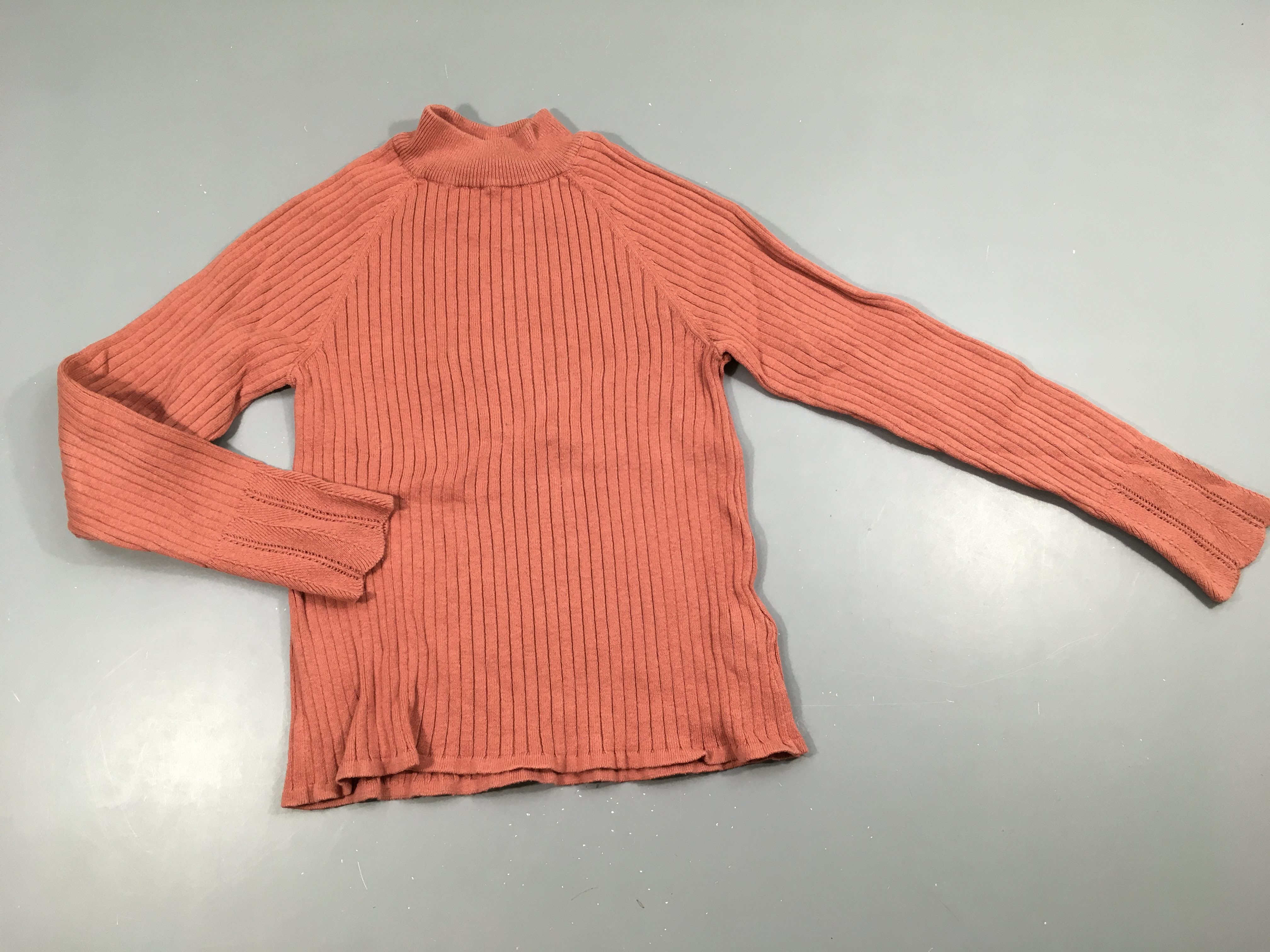 Pull chaussette mailles côtes vieux rose col montant