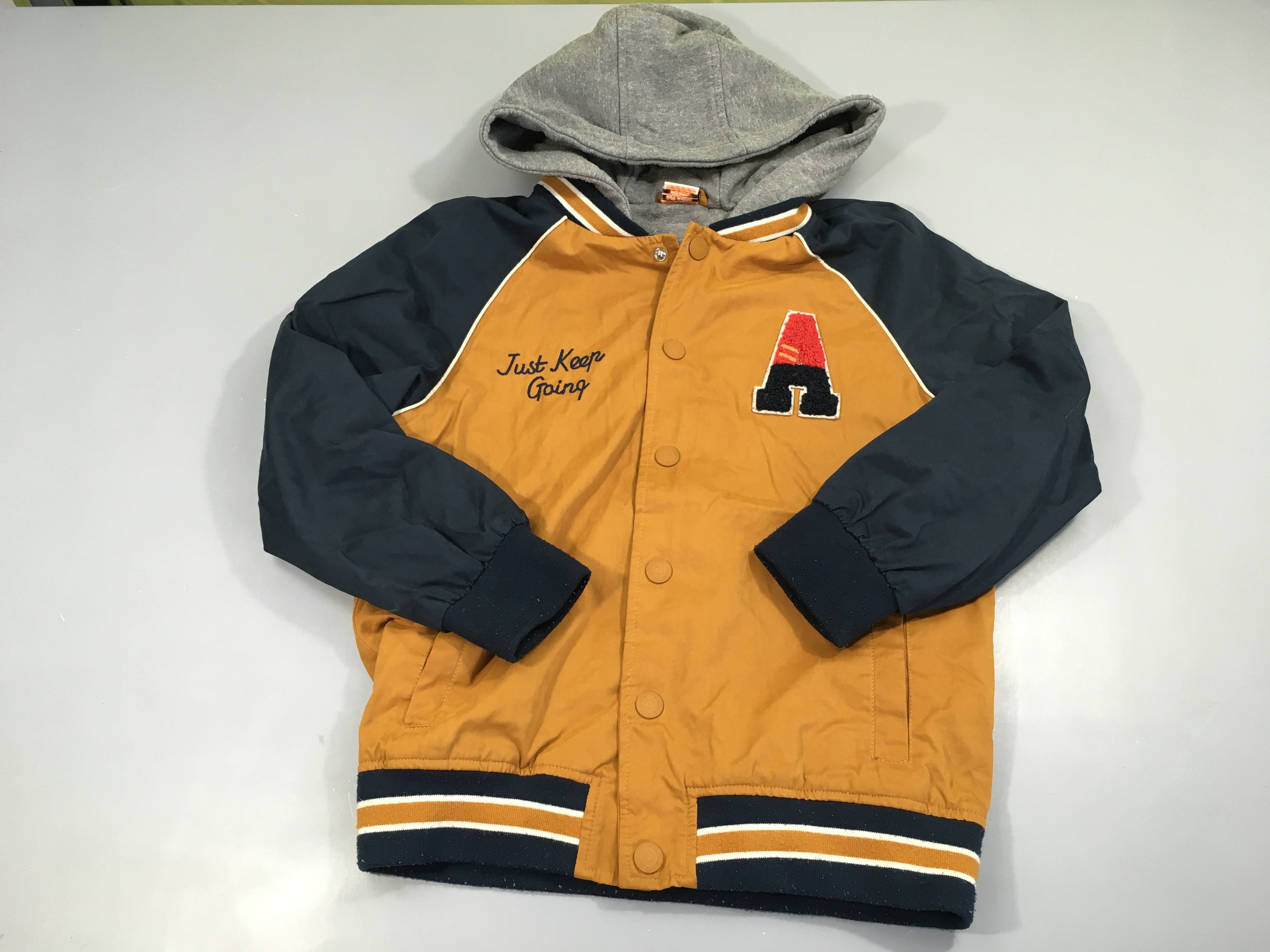 Veste style bomber ocre-bleu A texturé Capuche jersey grise boulochée