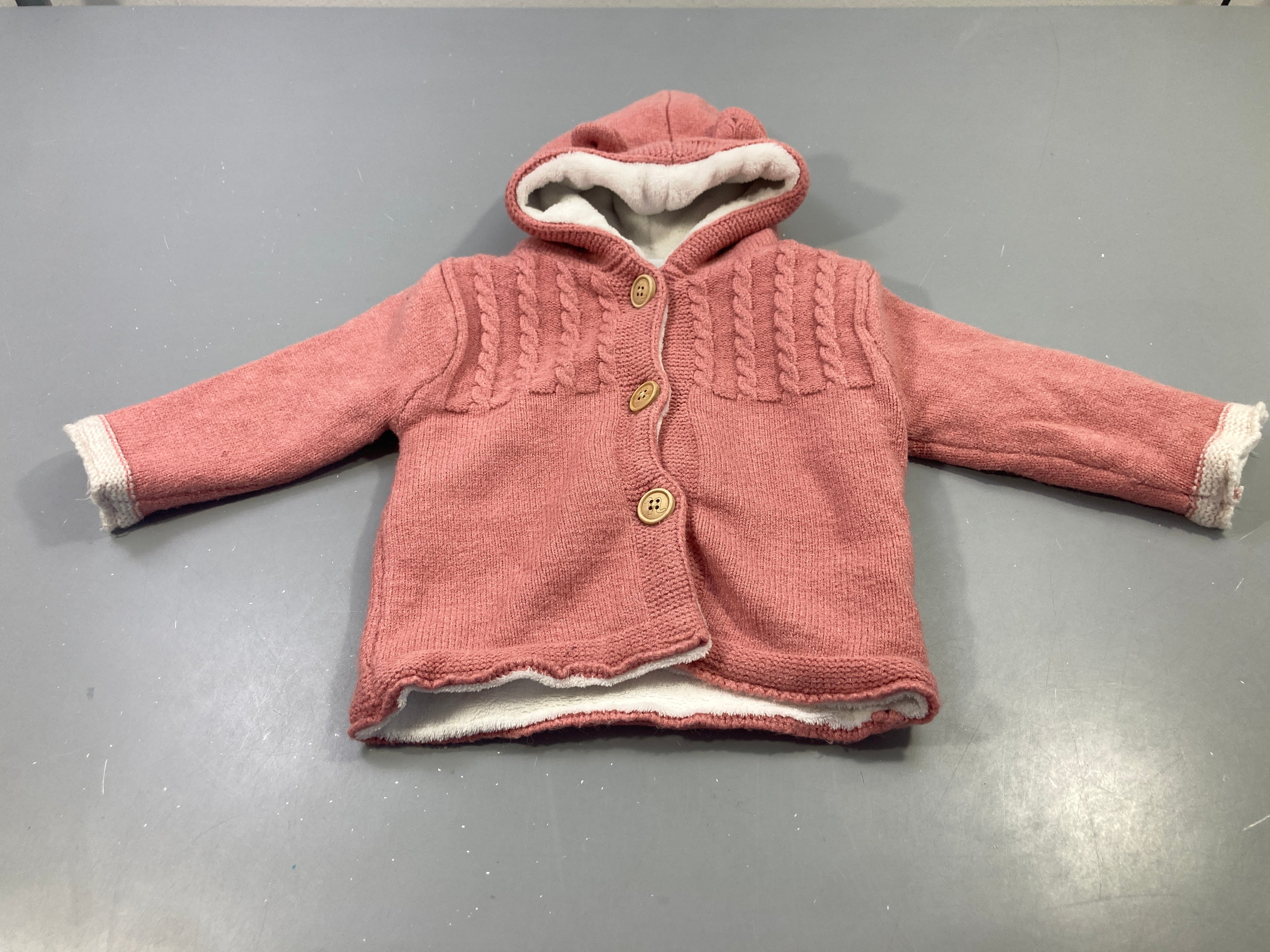 Gilet veste capuche oreilles rose, torsadée, doublé velours