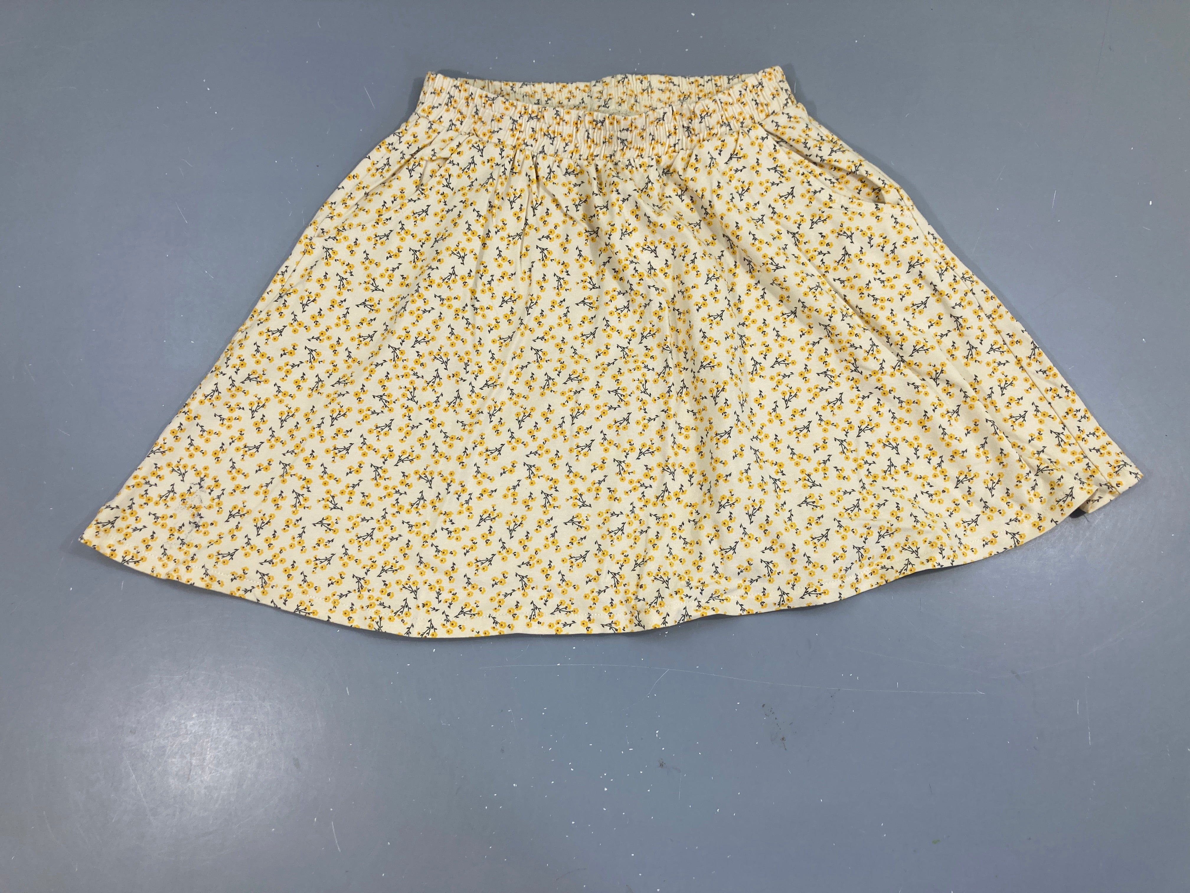 Jupe jersey jaune pâle fleurie