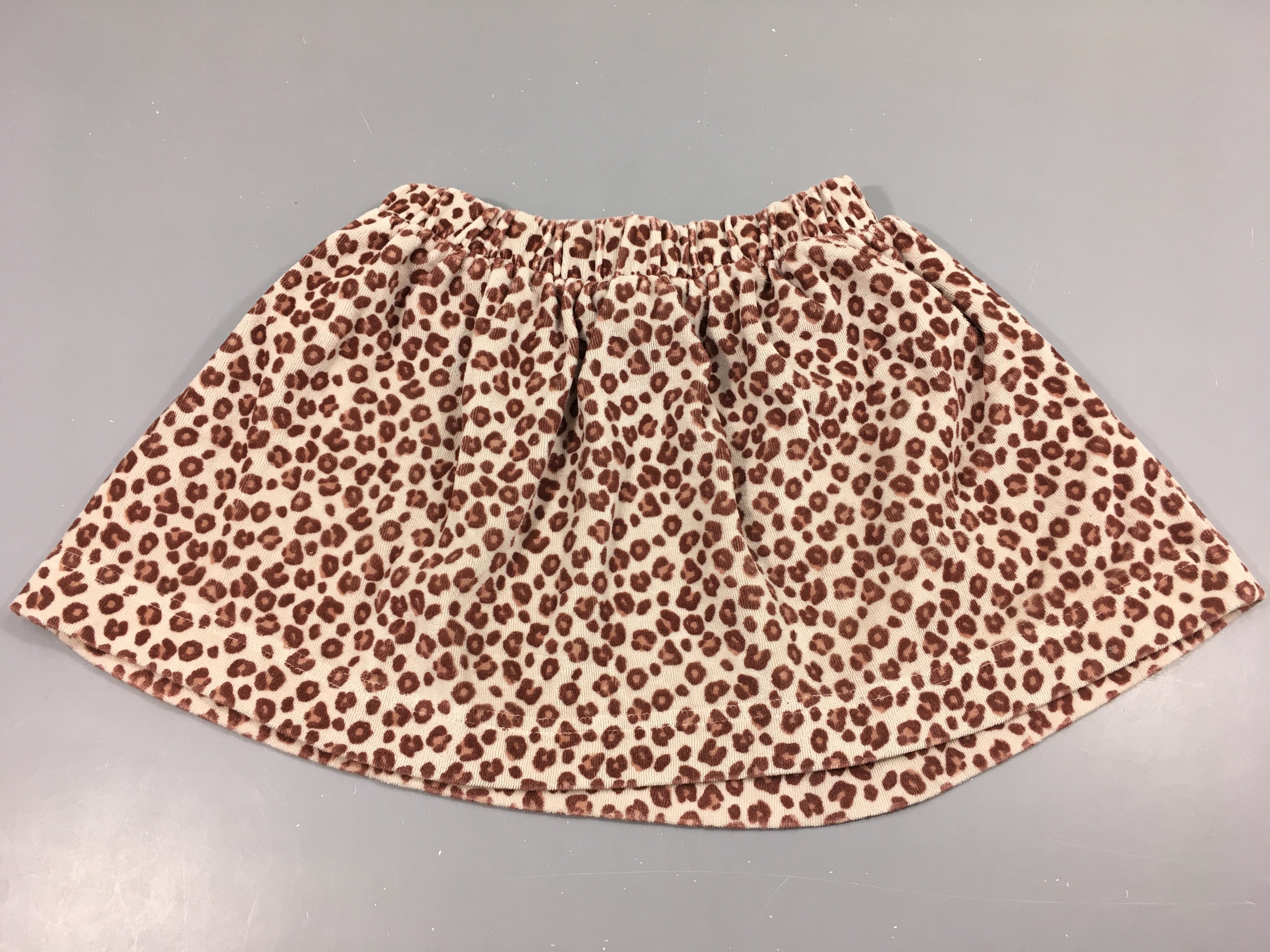Jupe velours beige motifs léopard