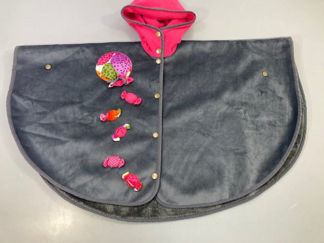 Cape poncho bébé gris velours bonbons capuche rose, doublé peluche, moins cher chez Petit Kiwi