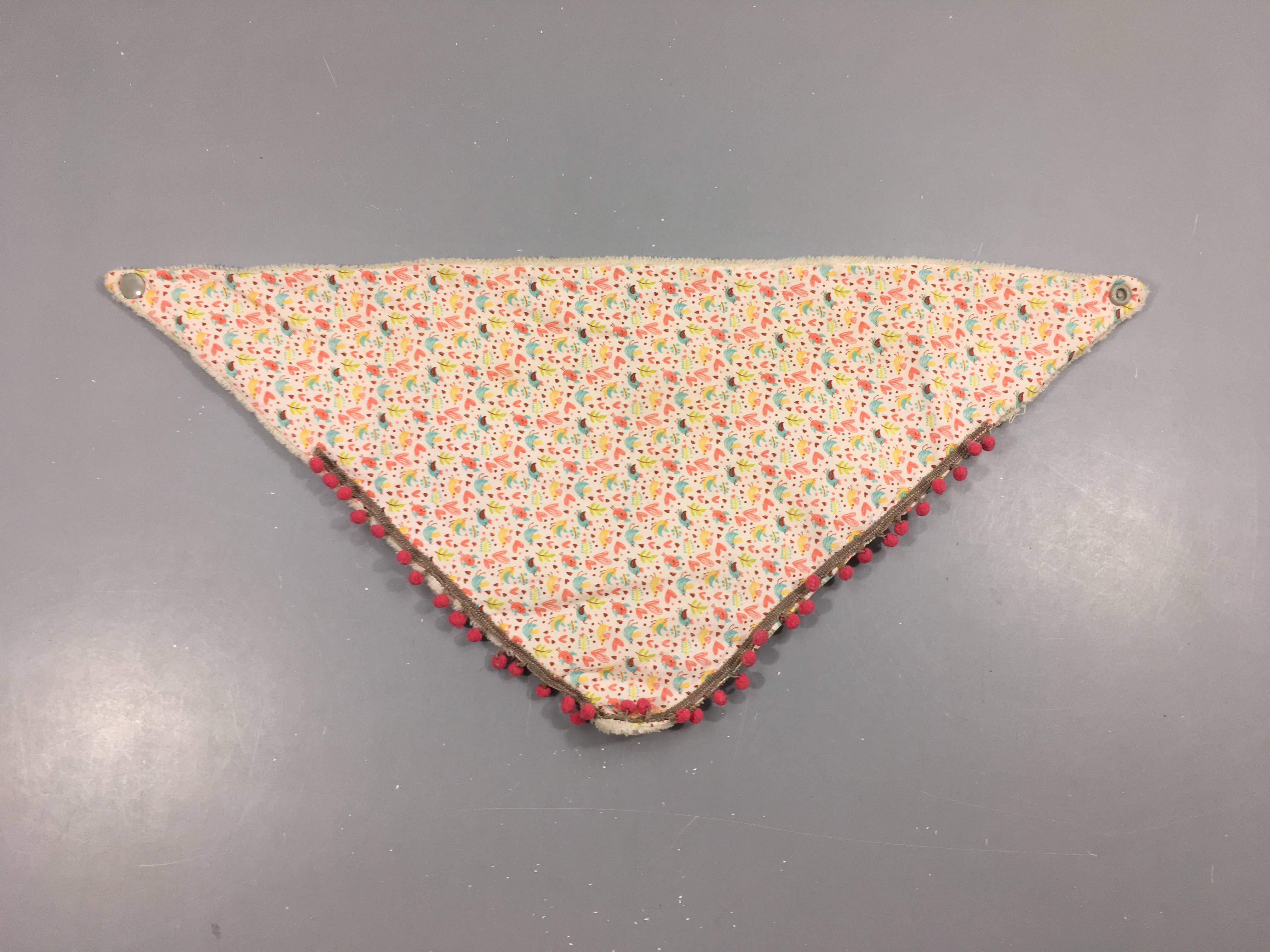 Bandana blanc oiseaux/coeurs doublé velours