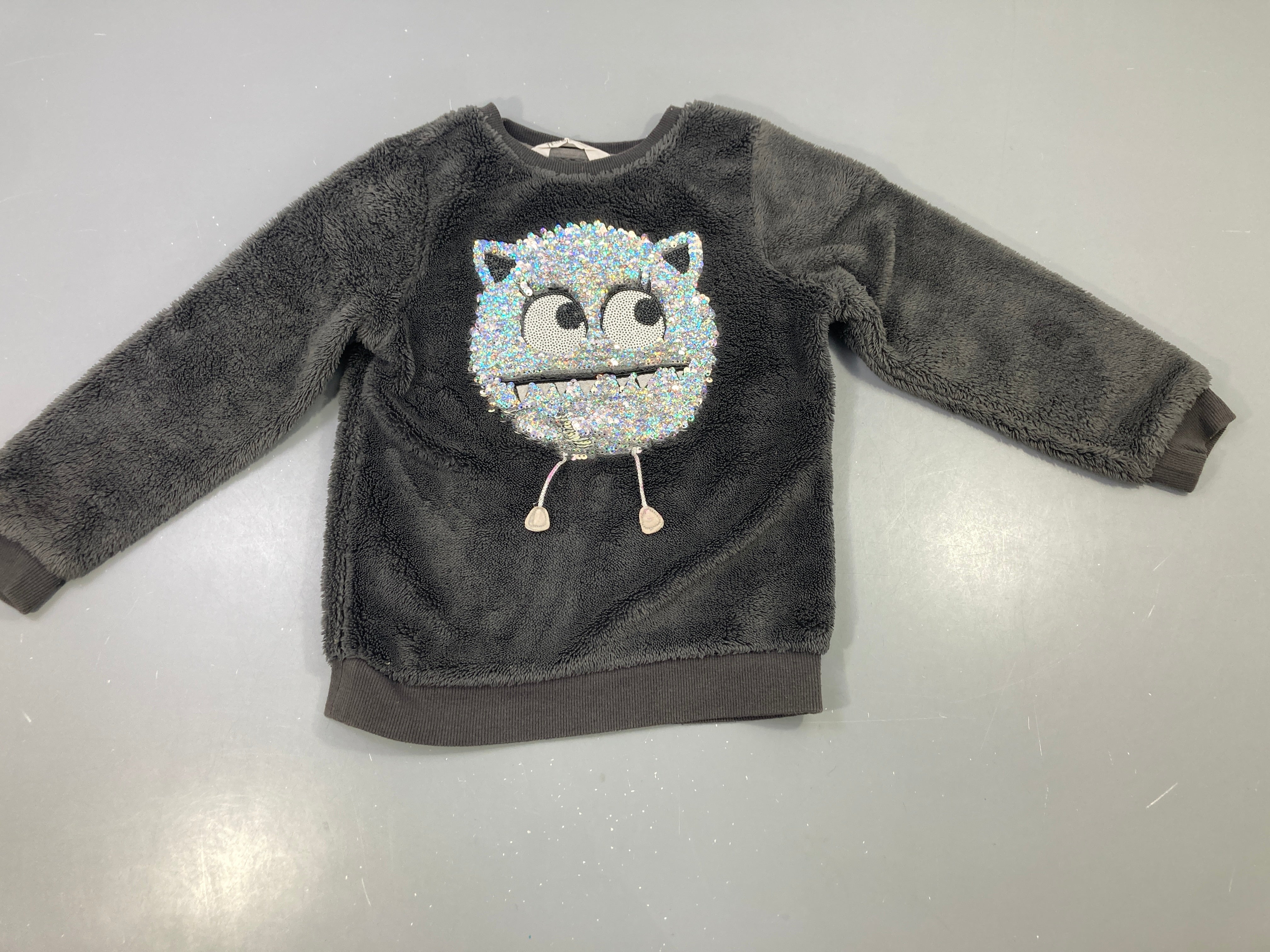 Pull gris velours monstre sequins réversible