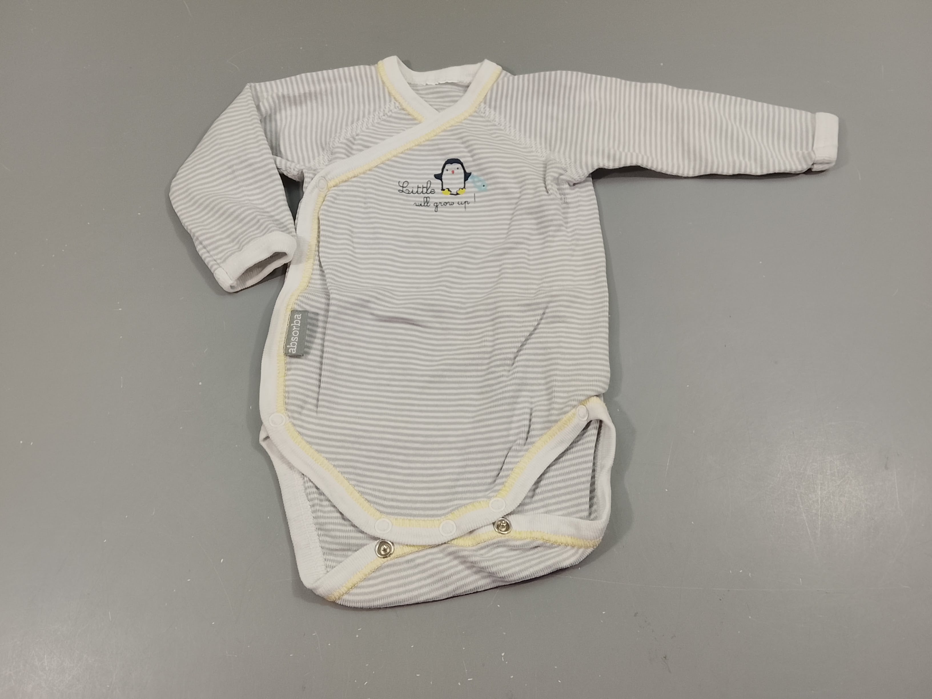 Body m.l blanc rayé gris, pingouin. pas de taille indiquée, estimée 1m