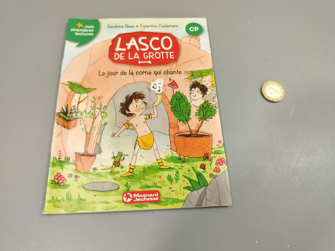Lasco de la grotte. Le jour de la corne qui chante. Dès 6 ans, moins cher chez Petit Kiwi
