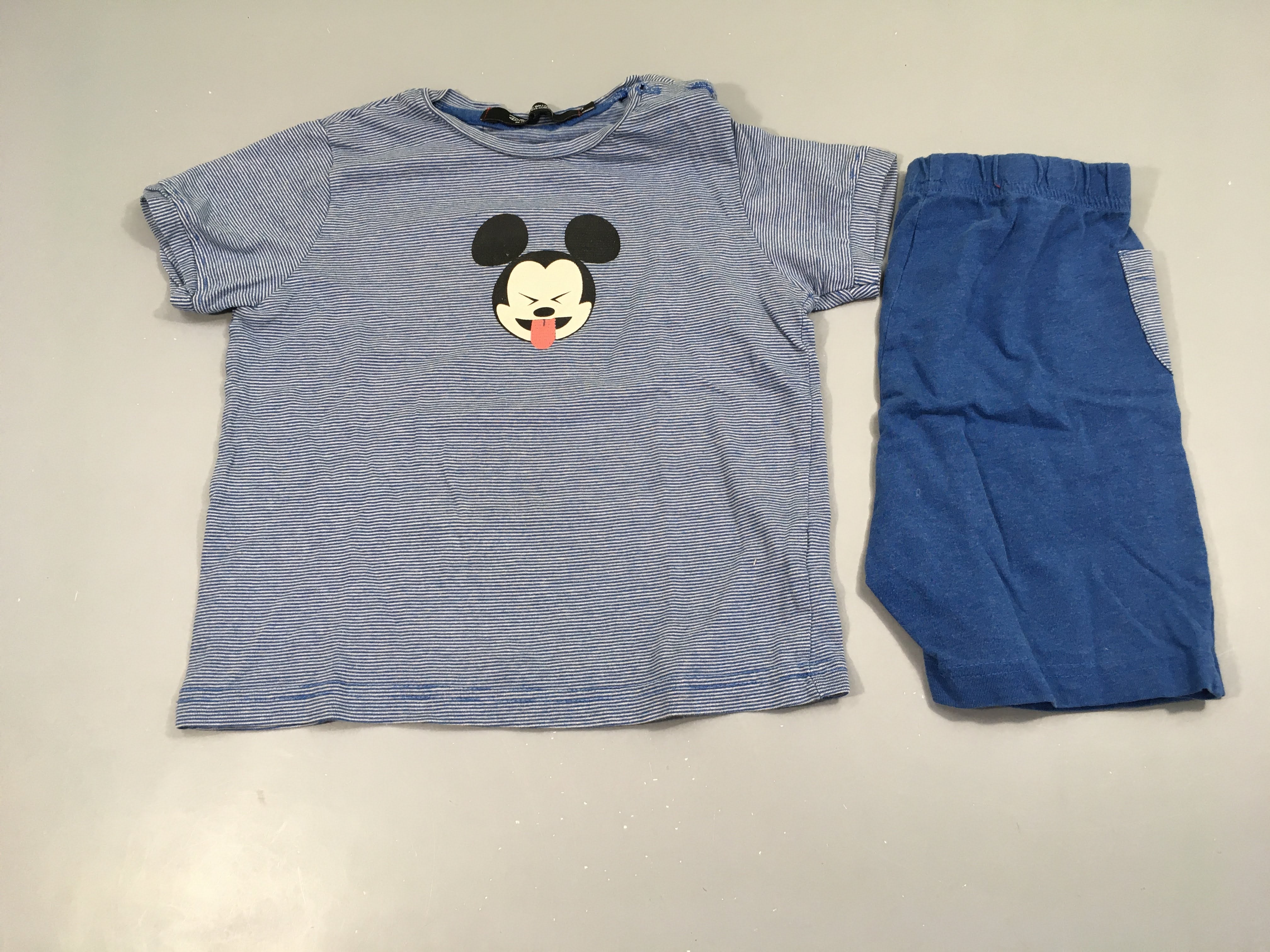 Pyjashort 2pcs jersey bleu rayé Mickey, légèrement bouloché