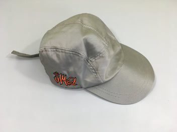Casquette grise satinée Jamel Debbouze