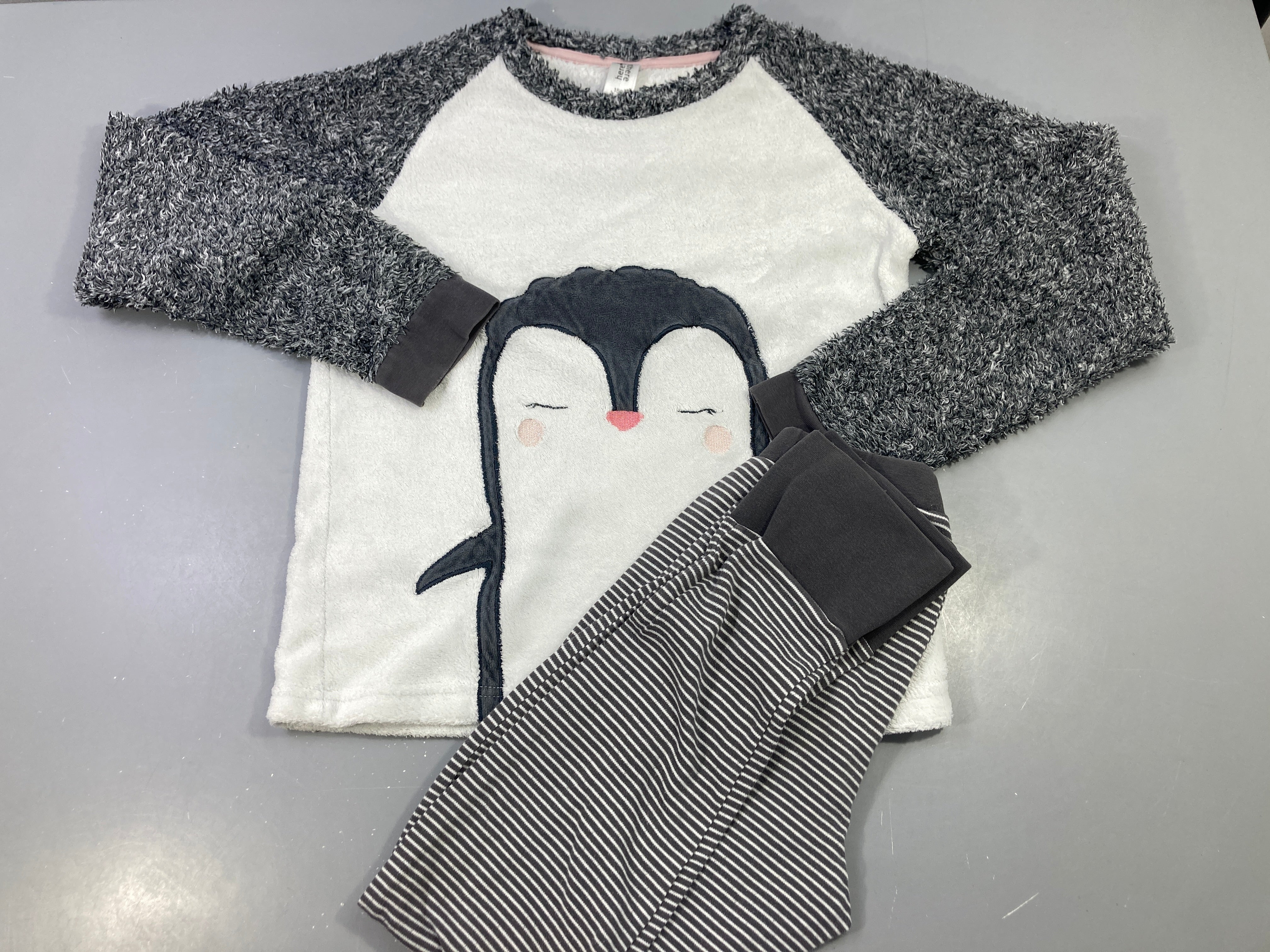 Pyjama haut polar gris foncé et blanc, pinguin , bas jersey rayures gris et blanc