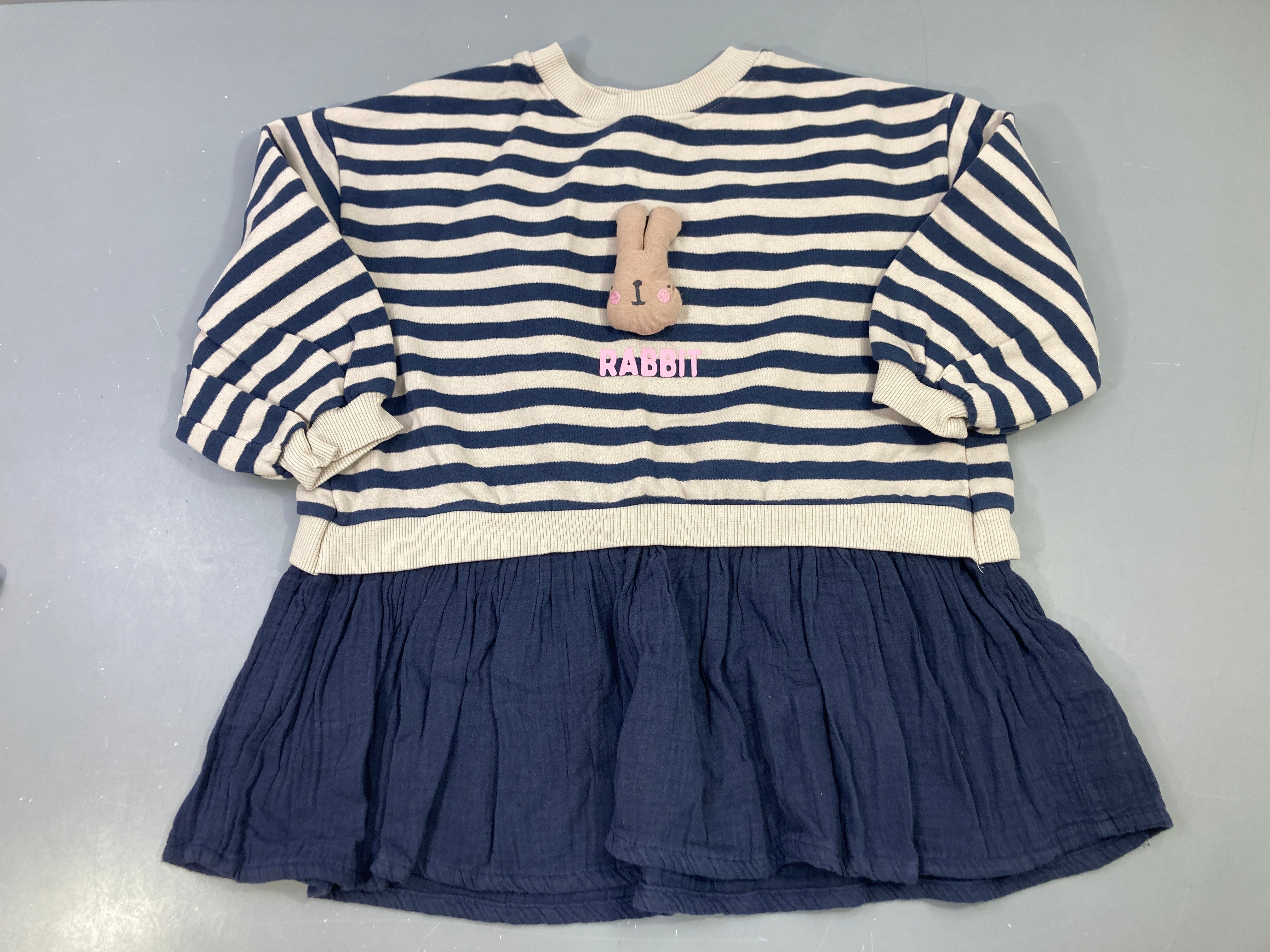 Robe m.l sweatshirt rayé bleu écru, bas coton bleu foncé