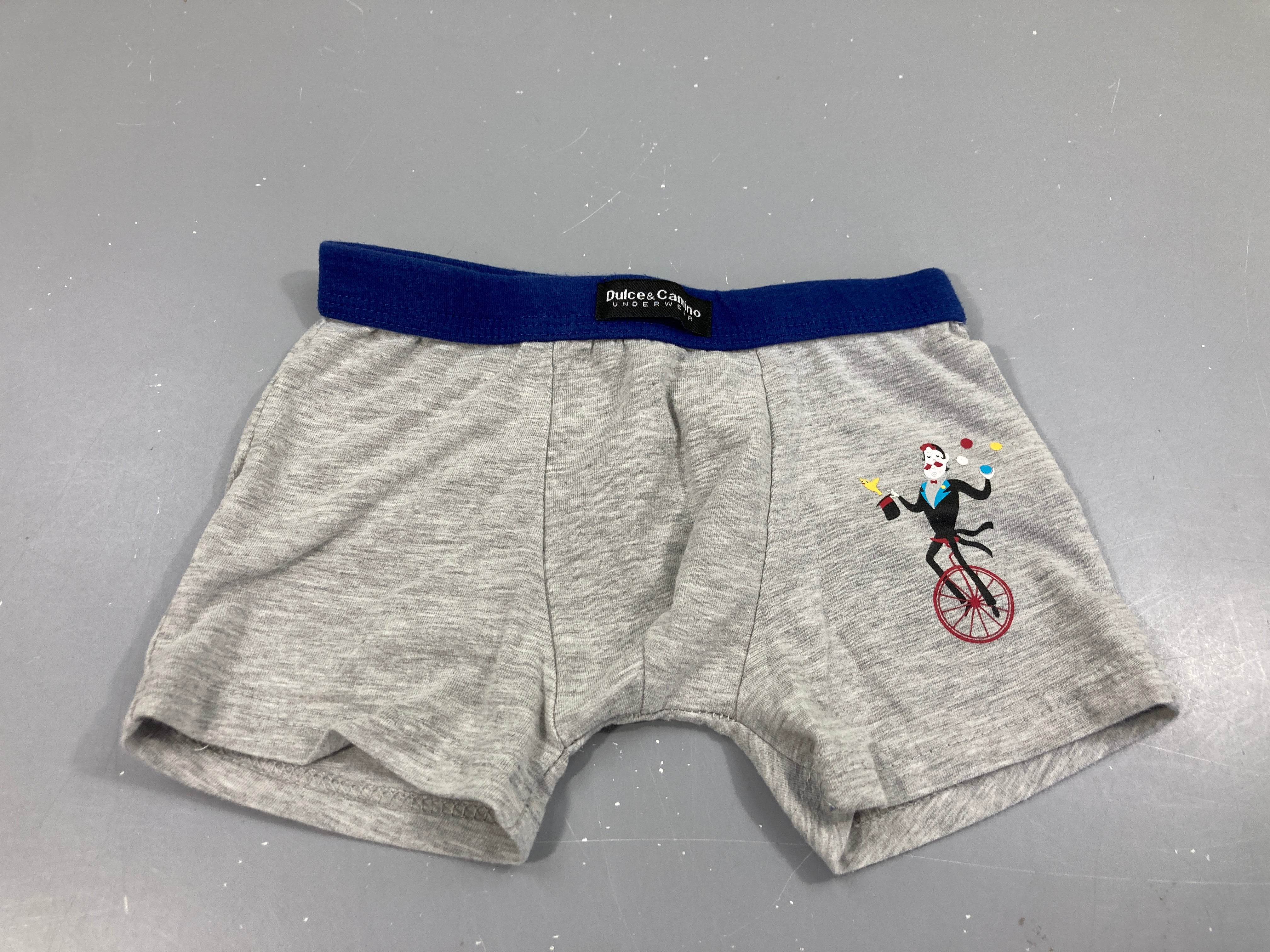 Caleçon gris personnage monocycle