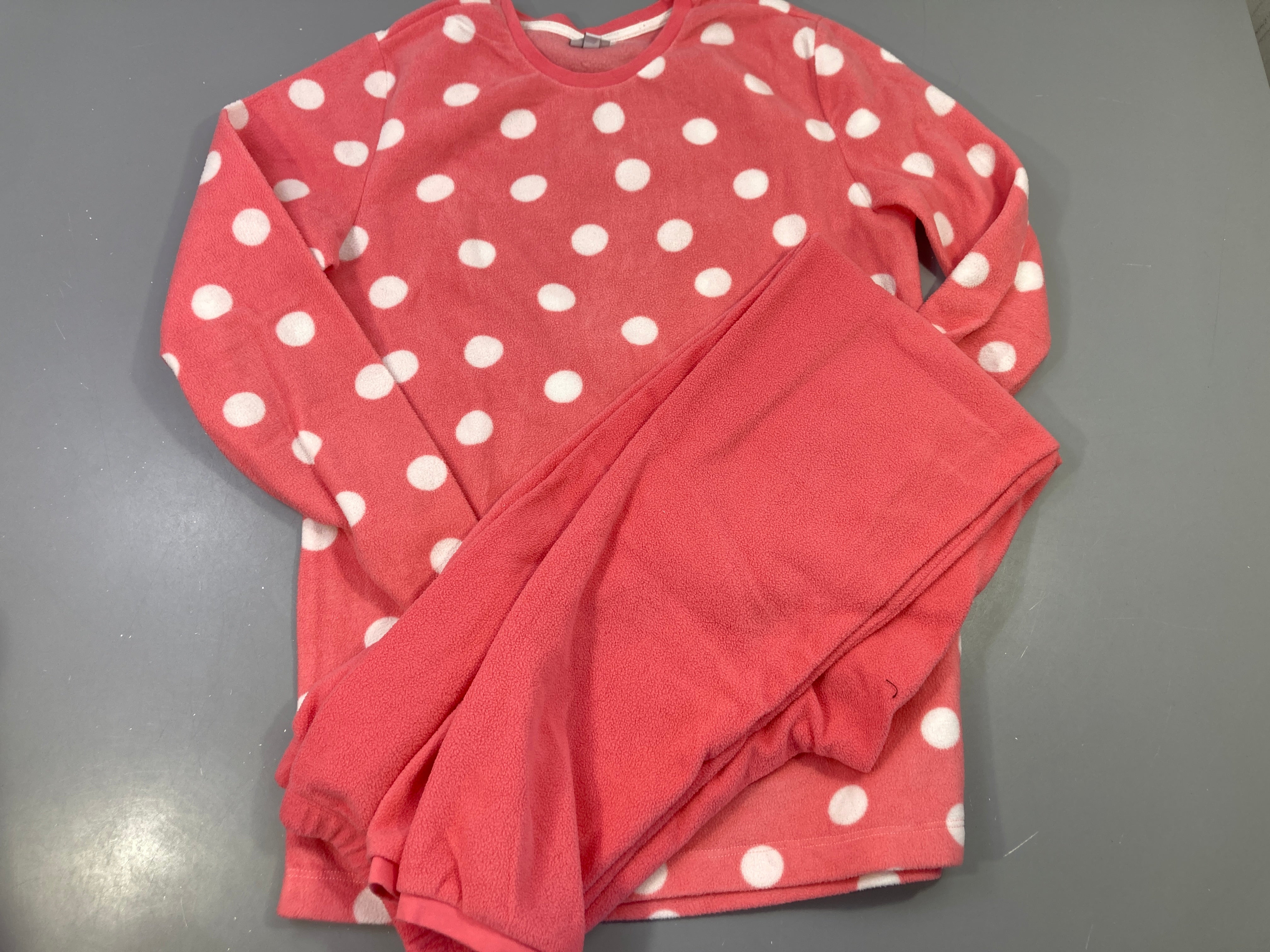 Pyjama rose vif à pois en polar