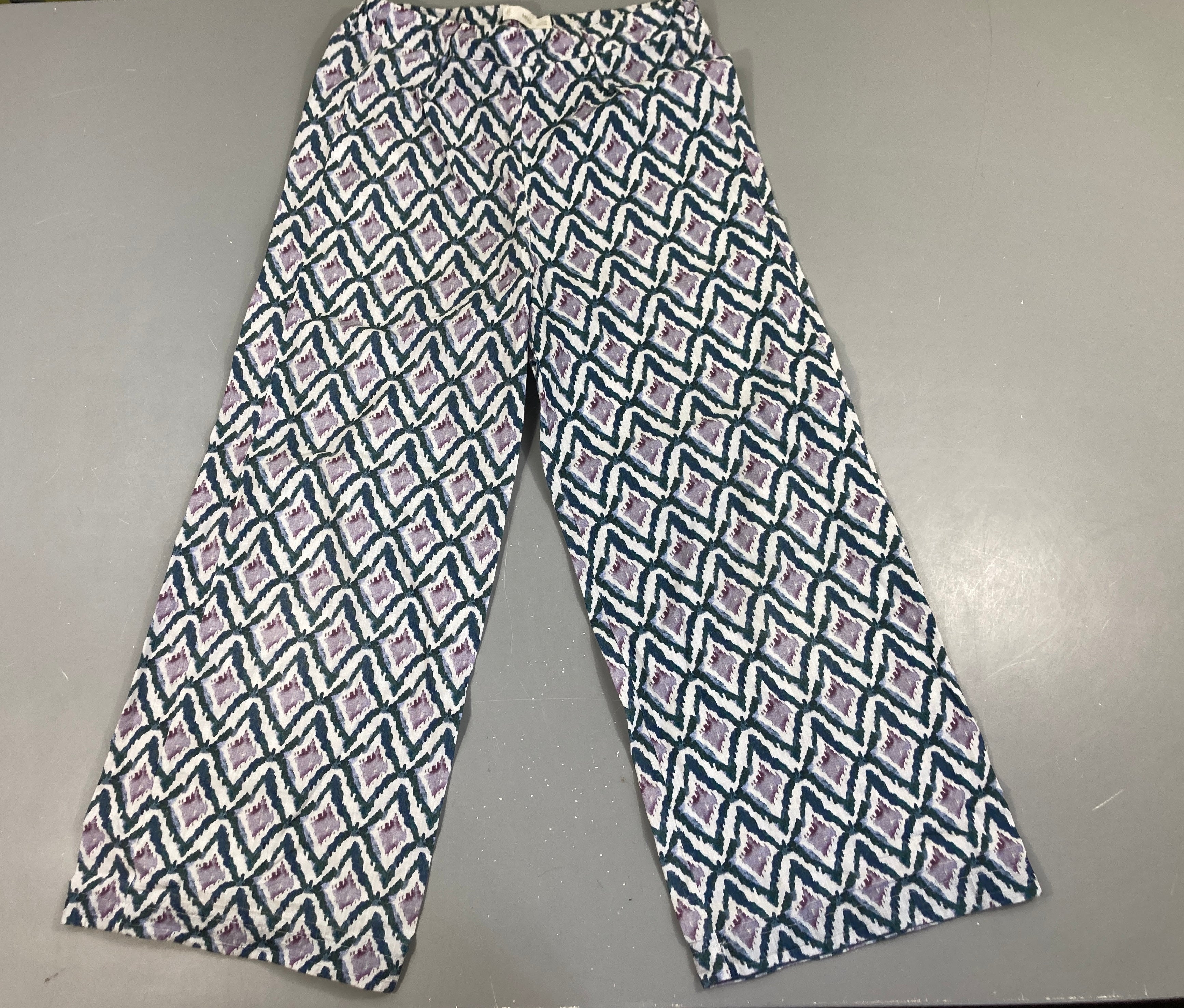 Pantalon léger large motifs gémétriques bleu/mauve