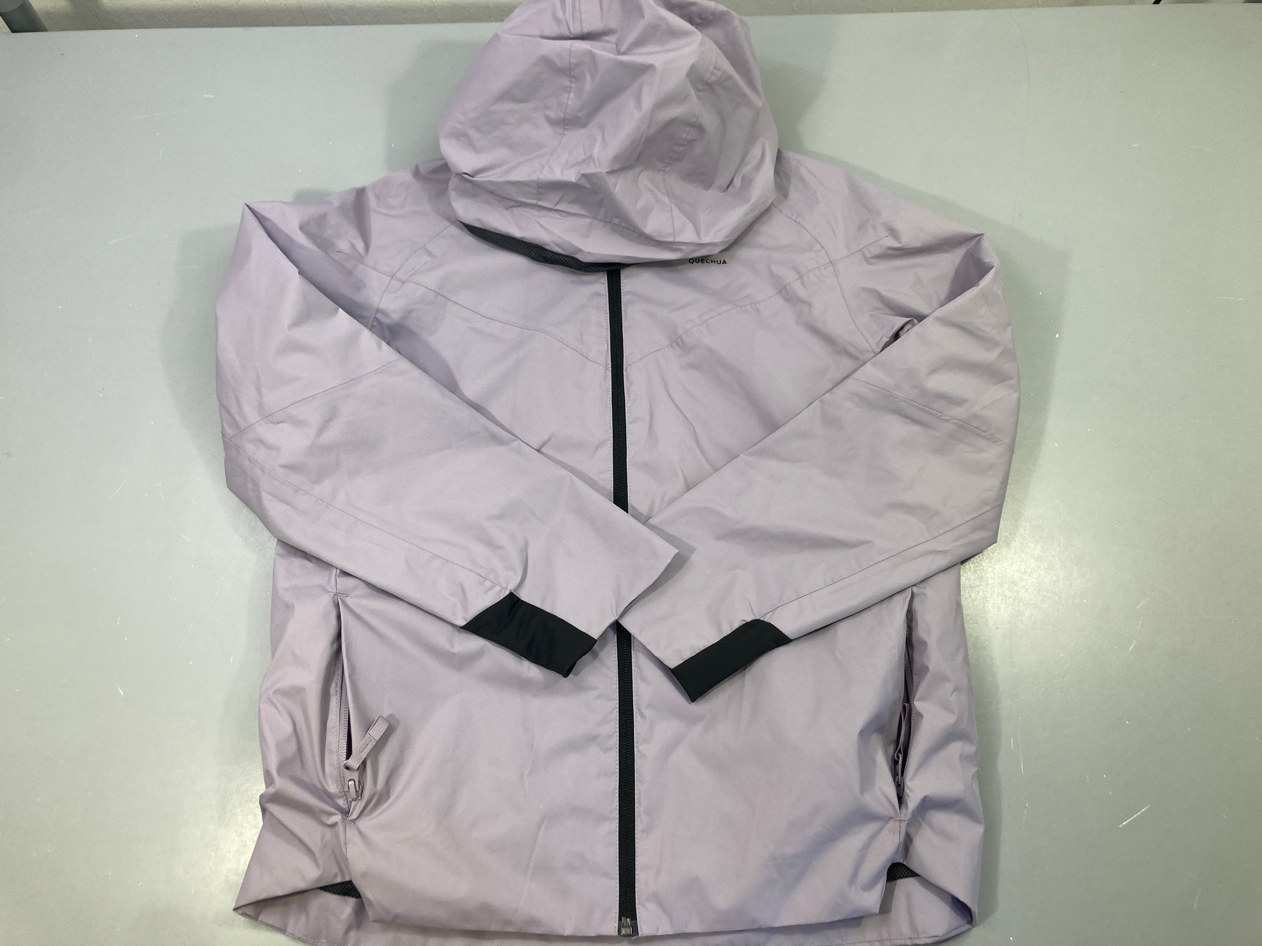 Veste de pluie imperméable zippée à capuche  lavande et noir