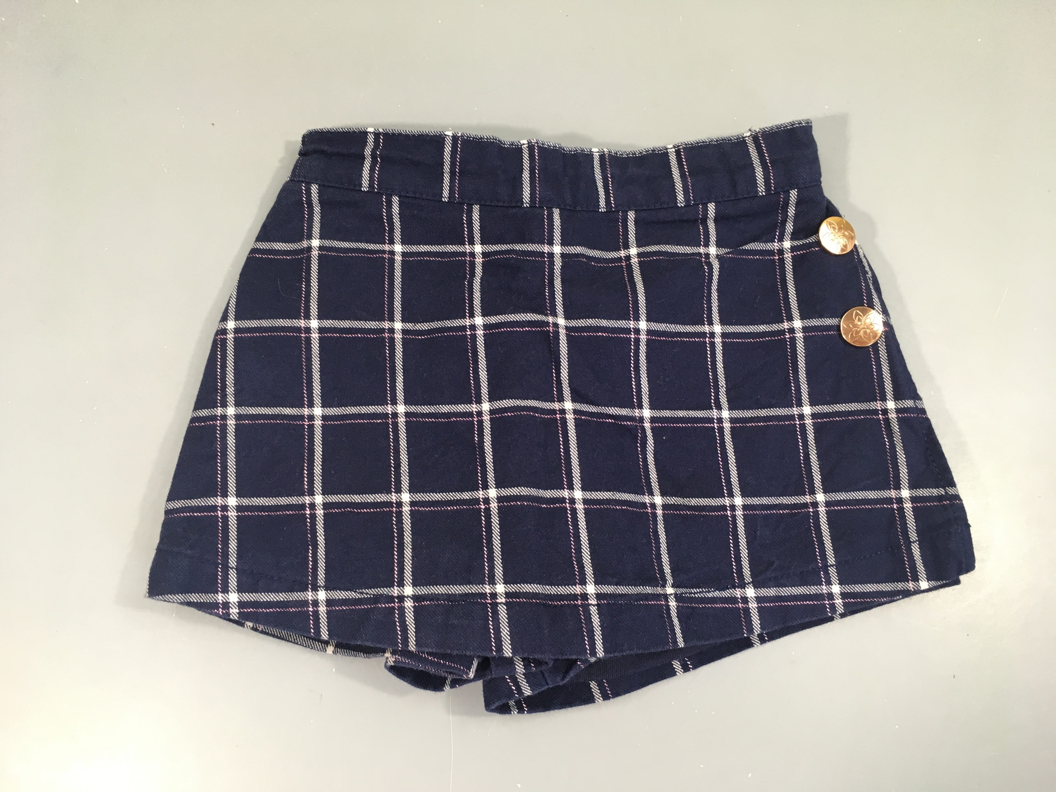 Jupe short bleu à carreaux blanc fil métalisé rose