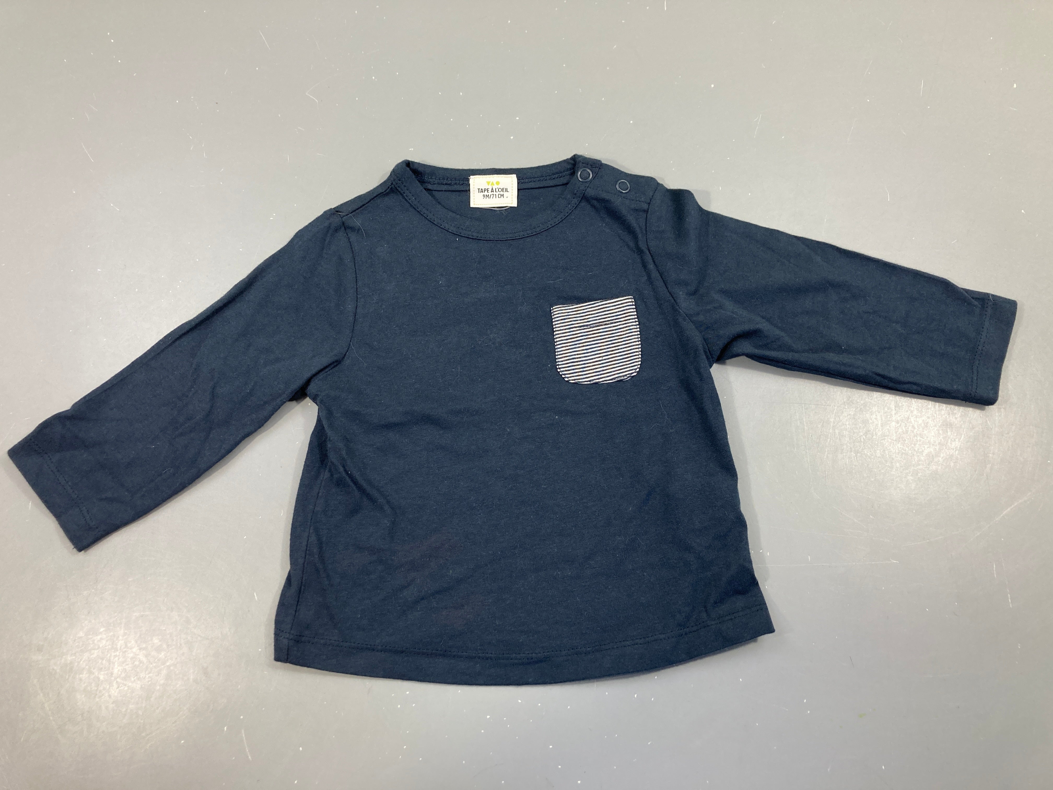 T-shirt m.l bleu foncé poche lignée