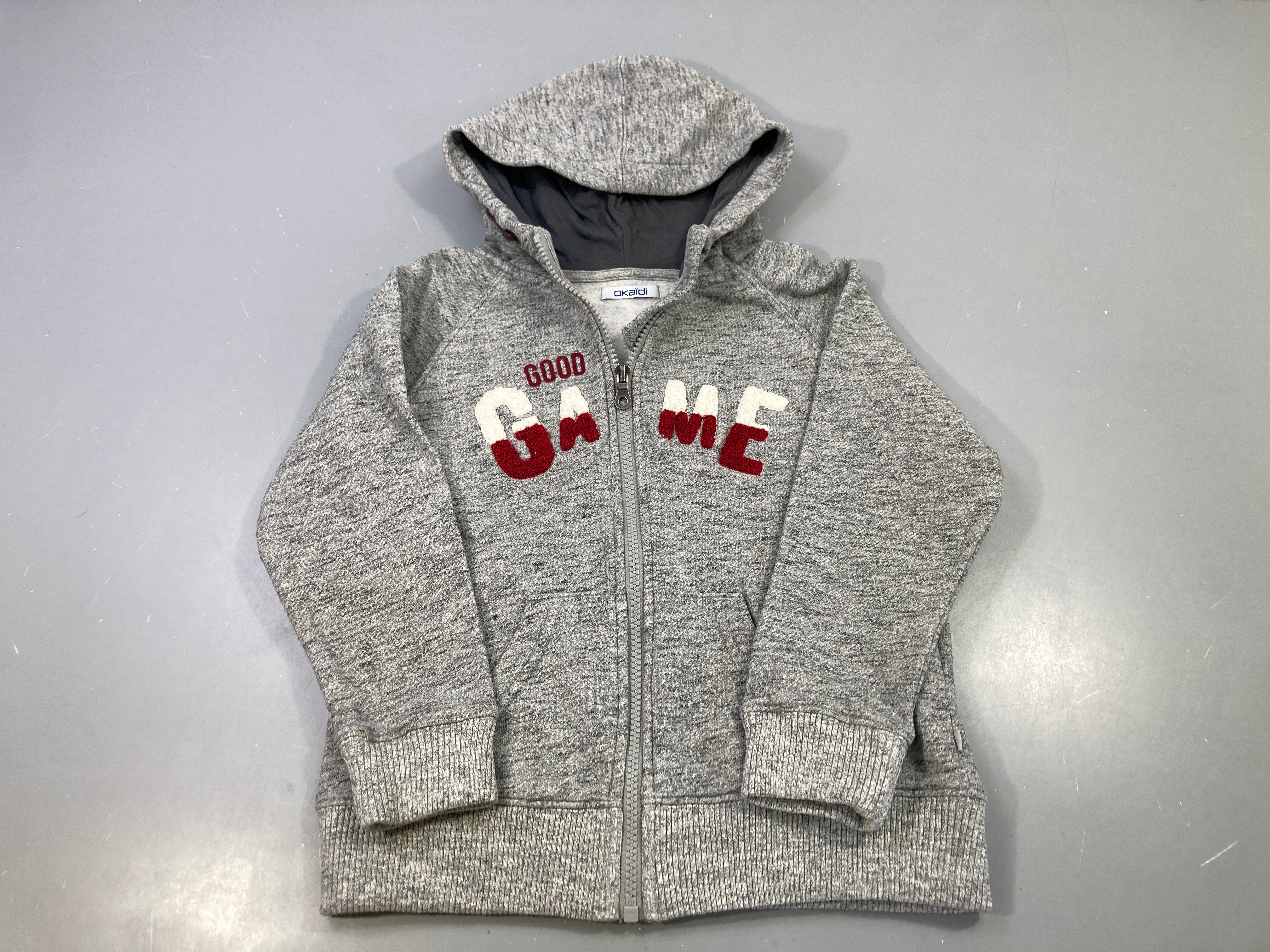 Sweat zippé capuche gris chiné, 'Good Game' brodé