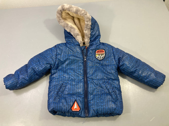 Doudoune bleu marine chevron, capuche fourrure synthétique, moins cher chez Petit Kiwi