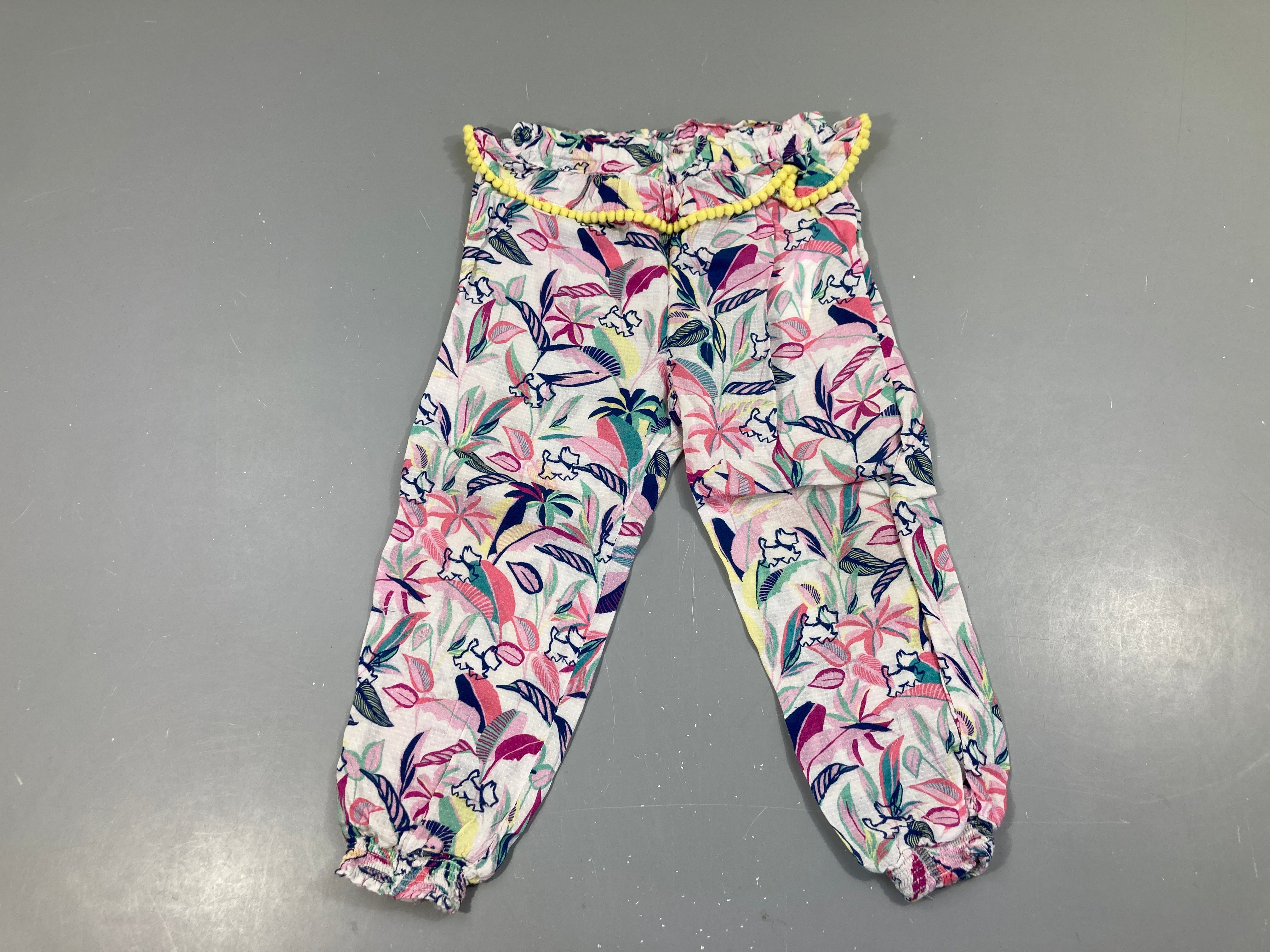 Pantalon fluide blanc feuillage