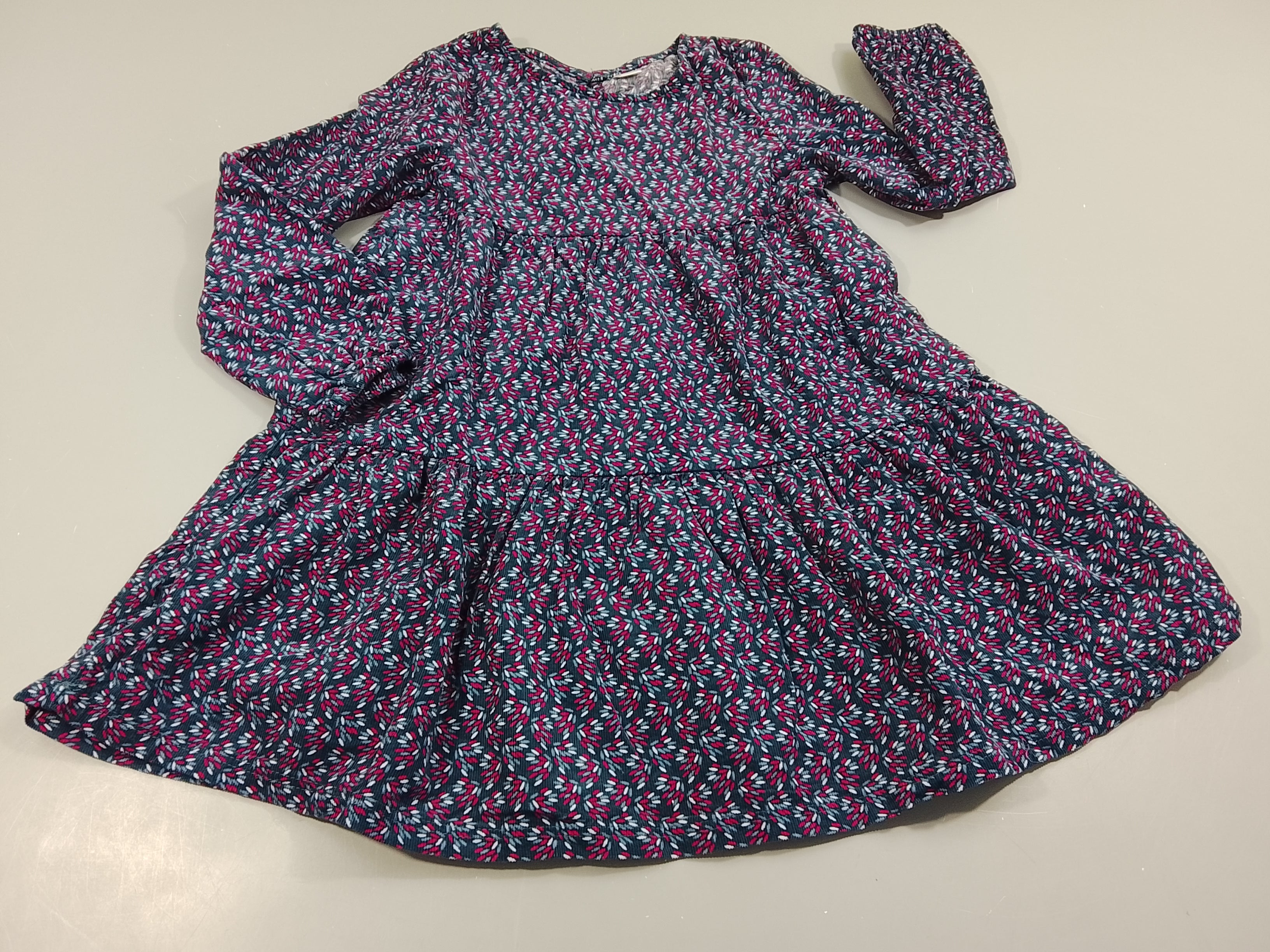 Robe m.l velours côtelé bleu marine à motifs rouge, bleu, blanc