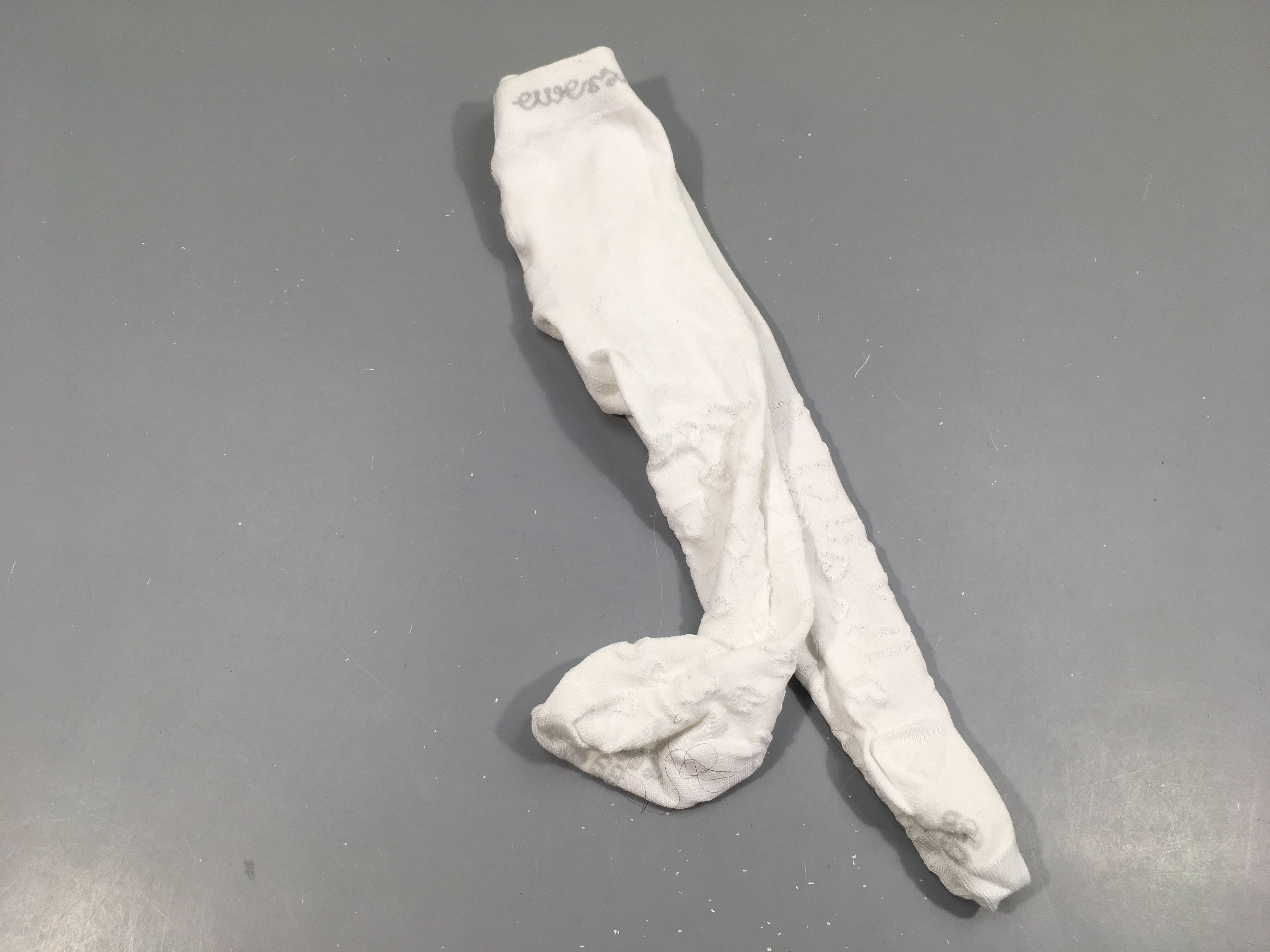 Collants blancs texturés coeurs (68cm)