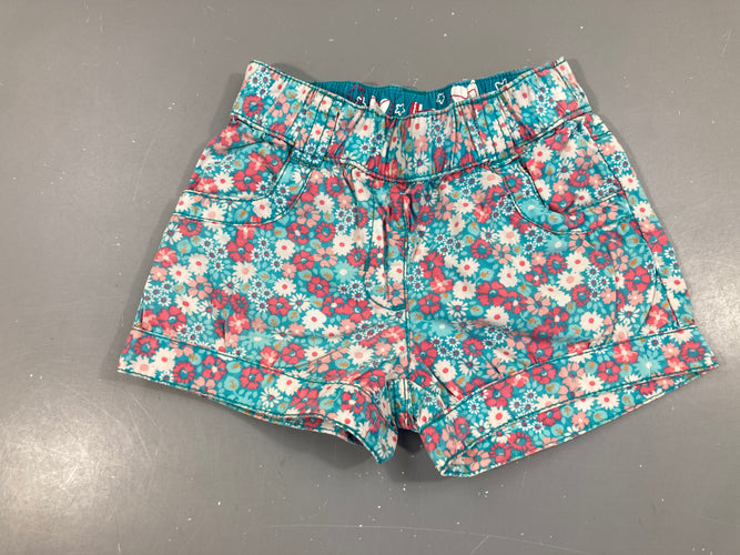 Short bleu fleurs, moins cher chez Petit Kiwi