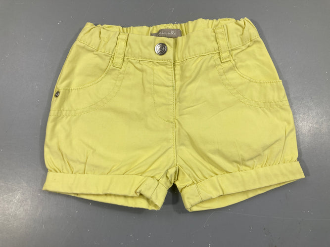 Short jaune à revers, moins cher chez Petit Kiwi