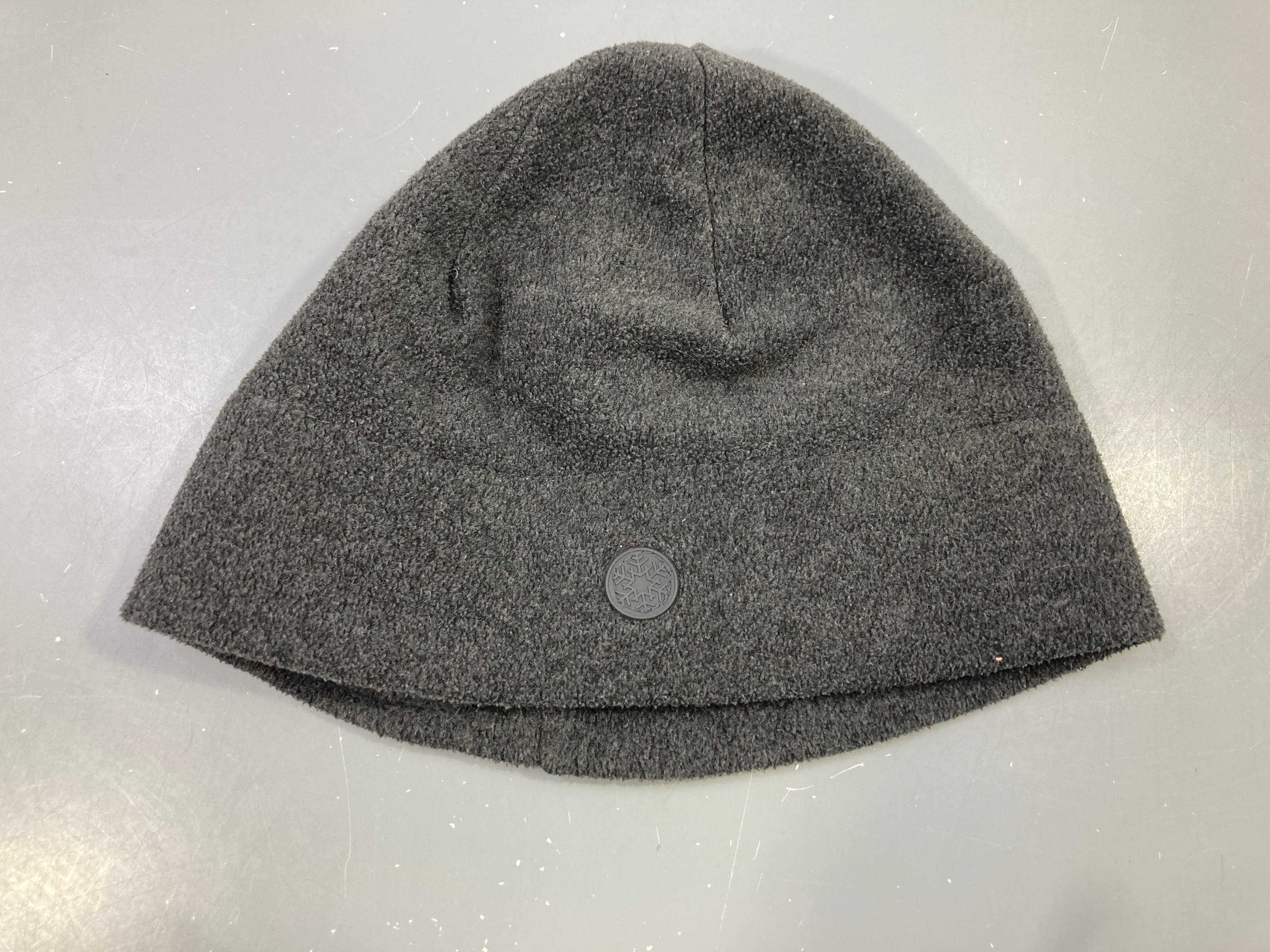 Bonnet polaire gris chiné, logo flocon